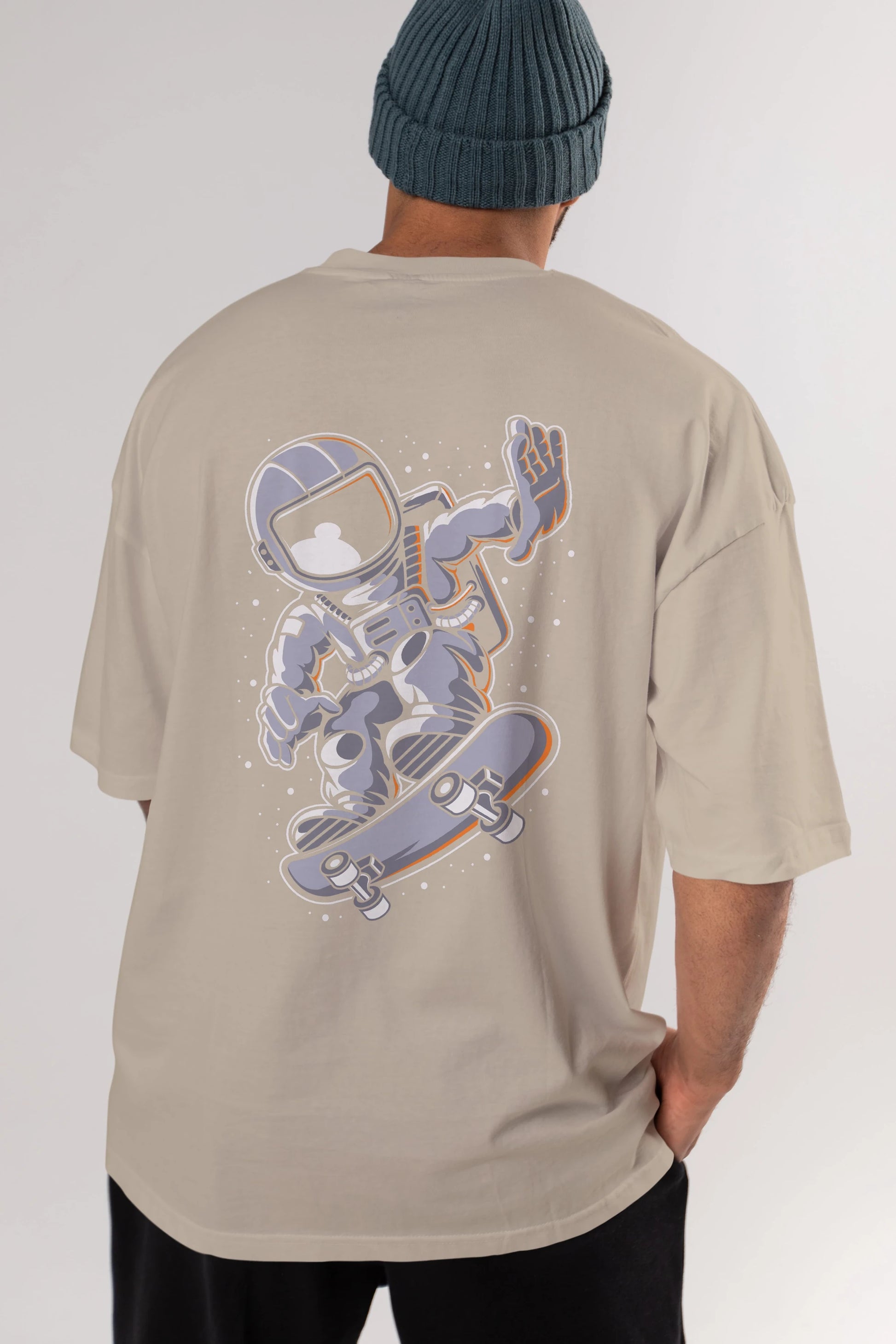 Astronaut Skateboard Arka Baskılı Oversize t-shirt Erkek Kadın Unisex