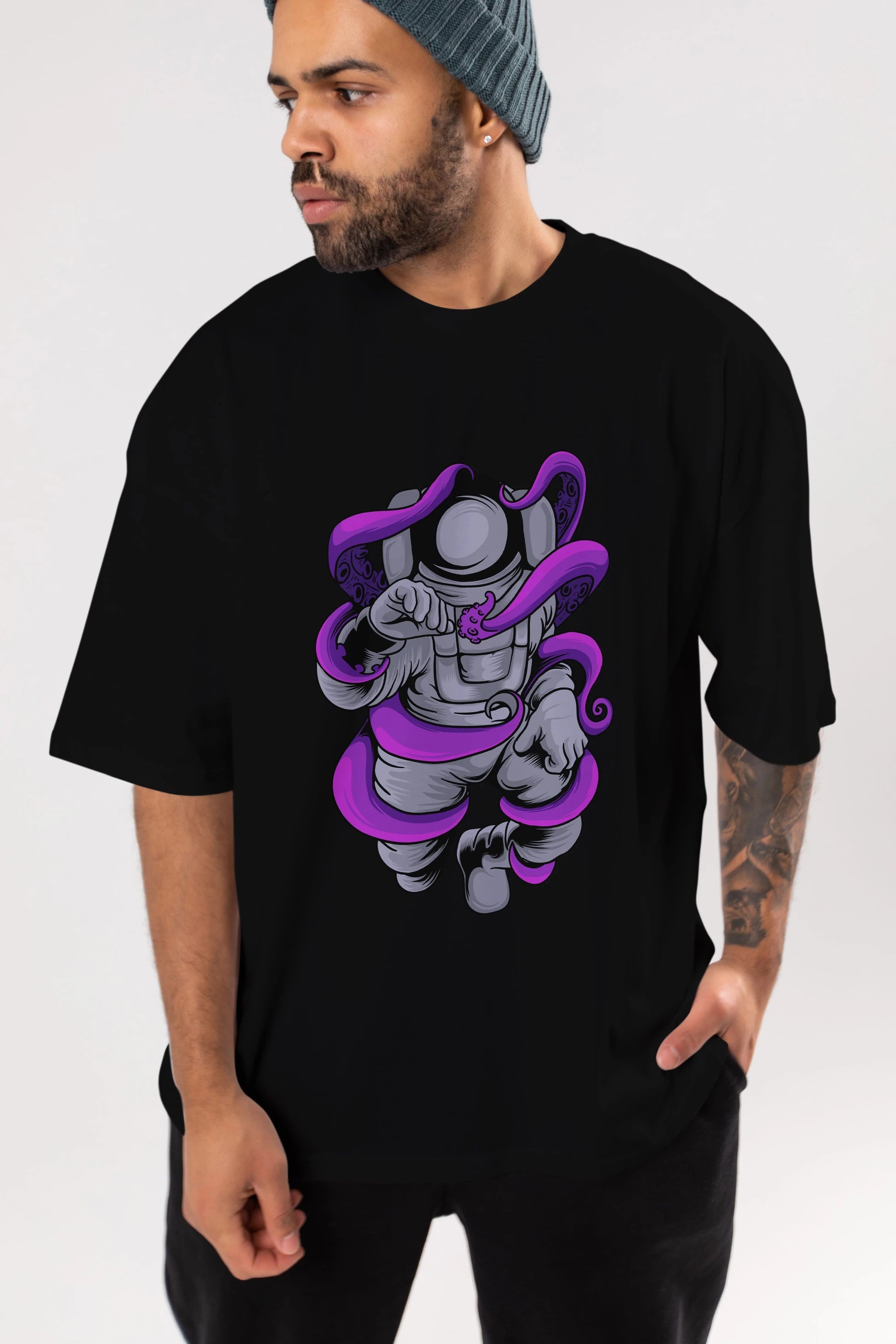 Astronaut fighting octopus Ön Baskılı Oversize t-shirt Erkek Kadın Unisex