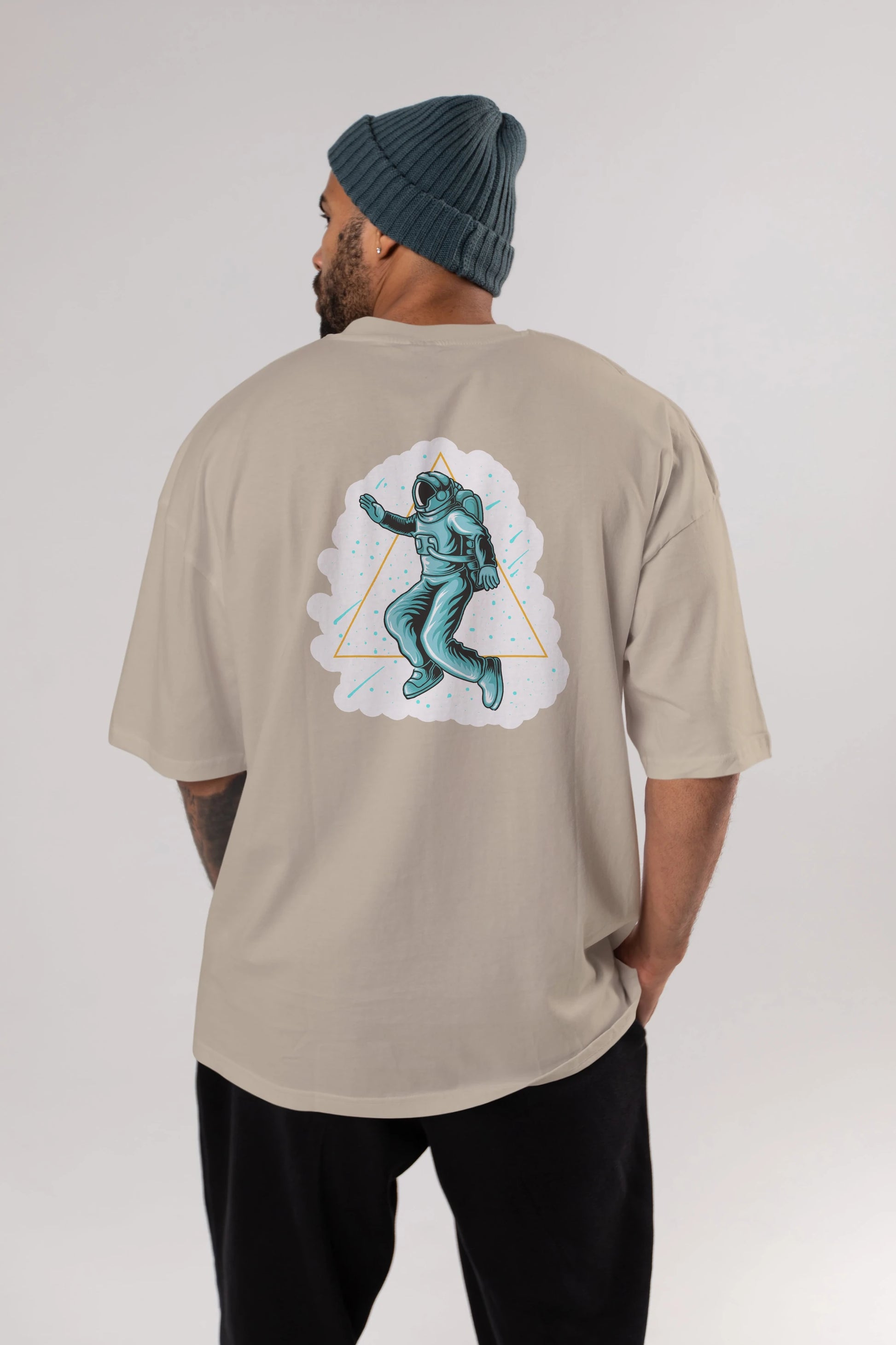 Astronaut Starry Triangle Sticker Arka Baskılı Oversize t-shirt Erkek Kadın Unisex