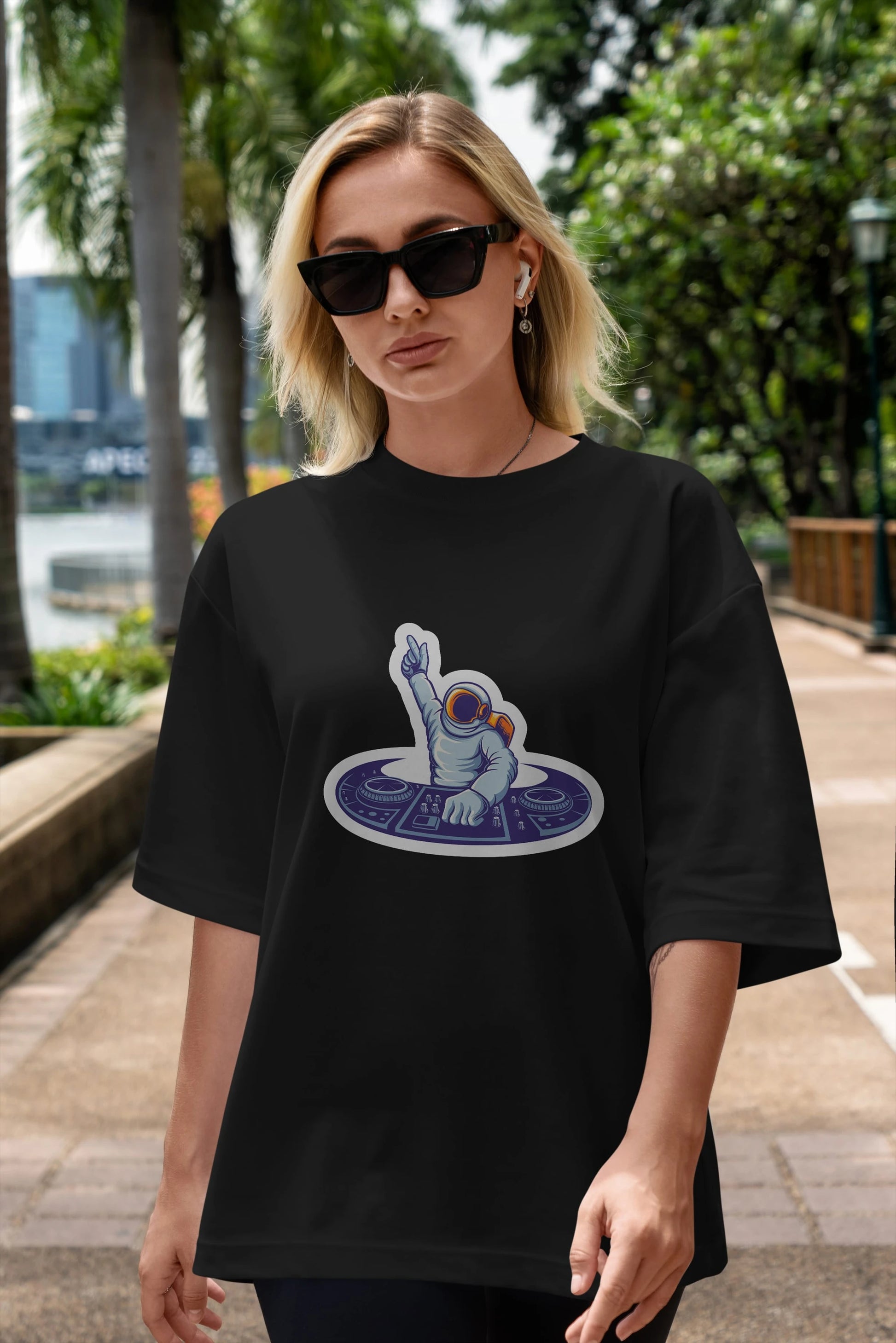 Astronaut Disk Jockey Party Sticker Ön Baskılı Oversize t-shirt Erkek Kadın Unisex