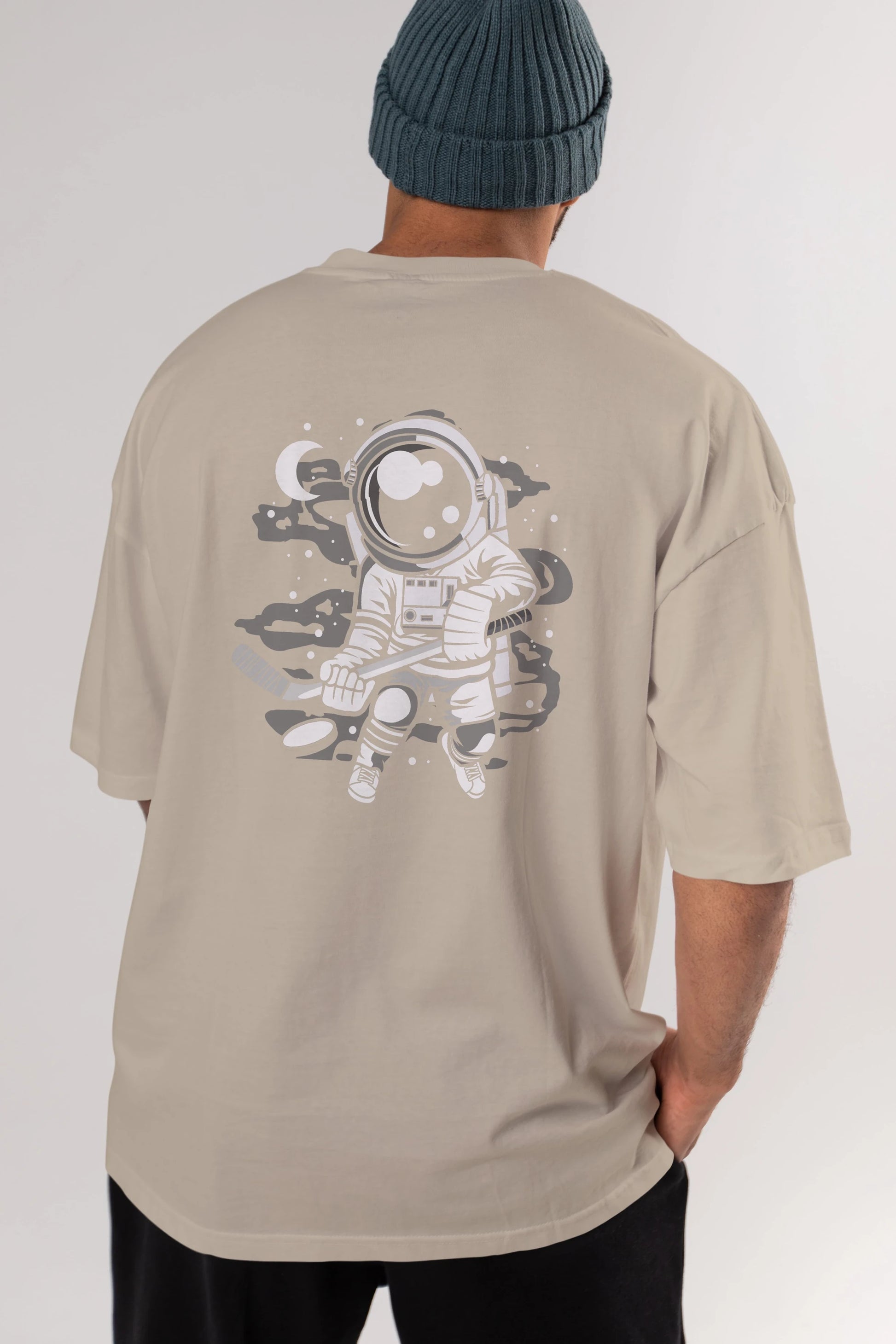 Hockey Player Astronaut Arka Baskılı Oversize t-shirt Erkek Kadın Unisex