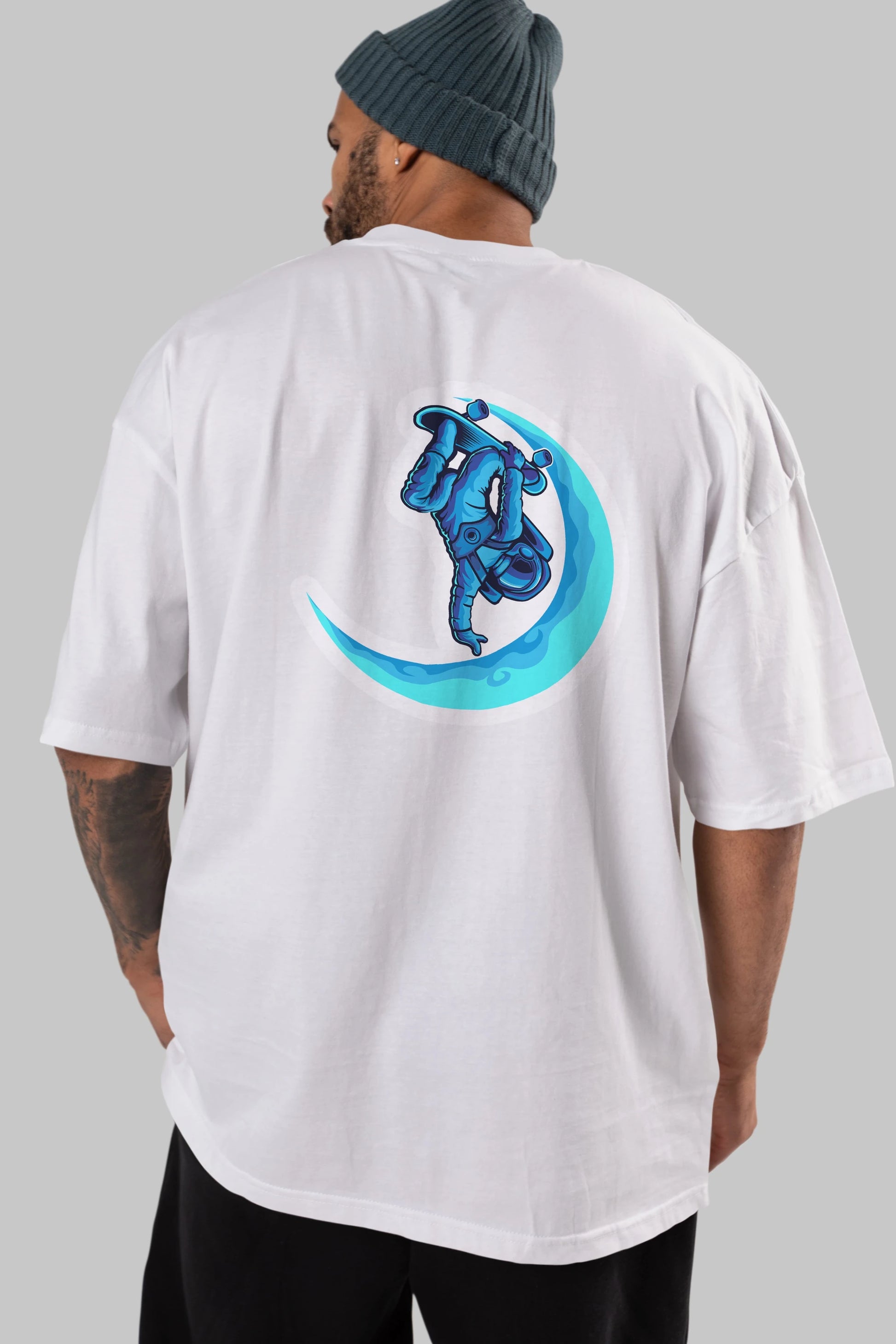 Skating on the moon sticker Arka Baskılı Oversize t-shirt Erkek Kadın Unisex