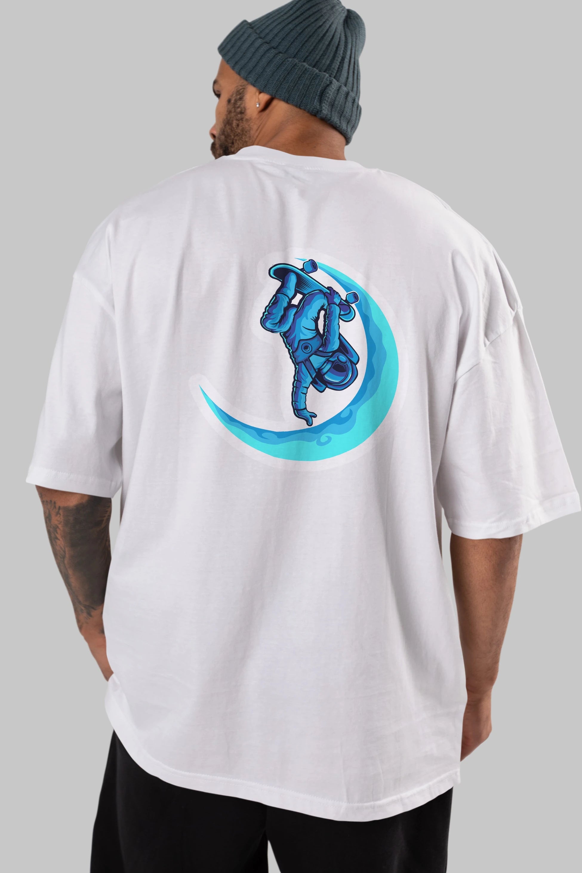 Skating on the moon sticker Arka Baskılı Oversize t-shirt Erkek Kadın Unisex