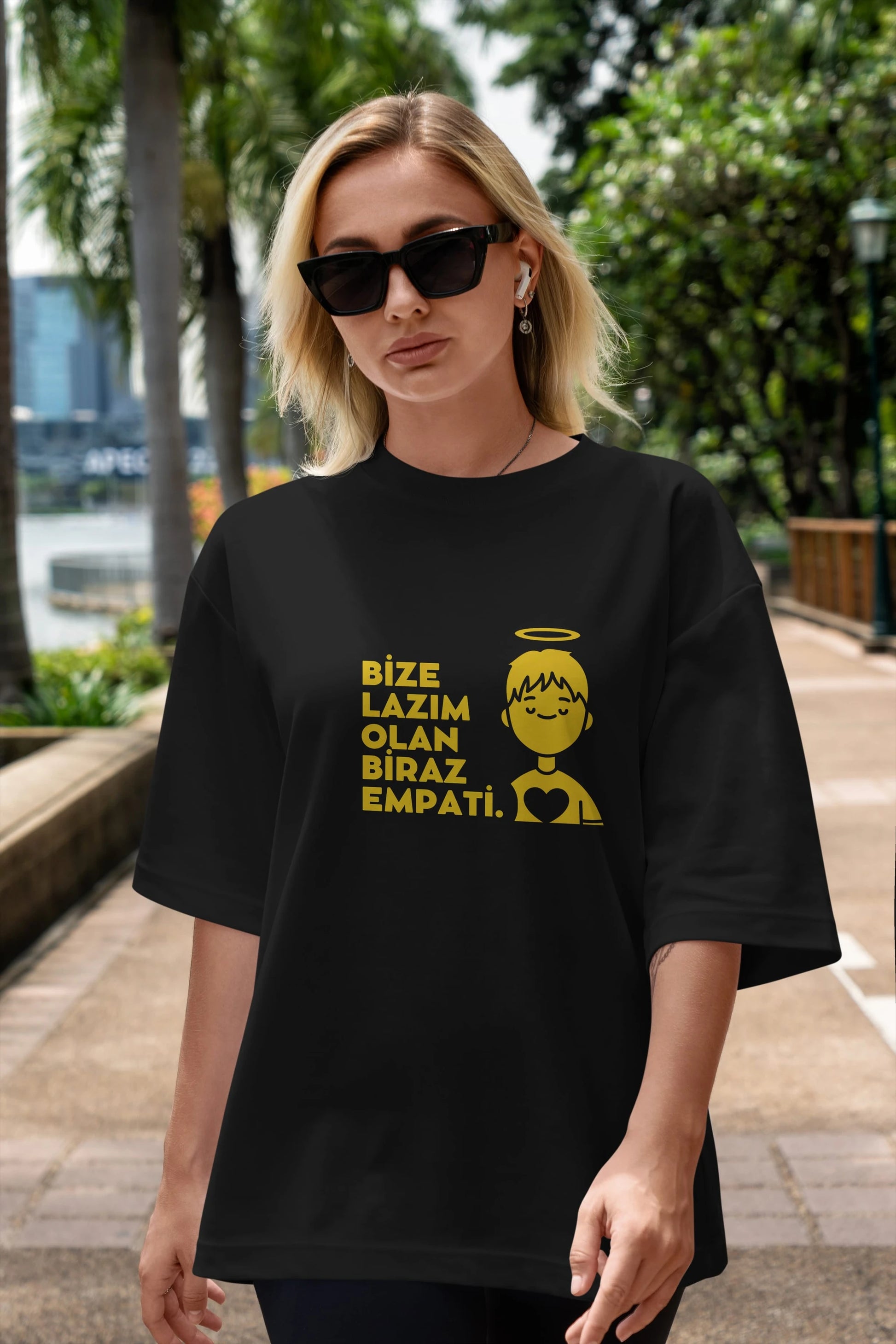 Bize Lazım Olan Biraz Empati Ön Baskılı Oversize t-shirt Erkek Kadın Unisex