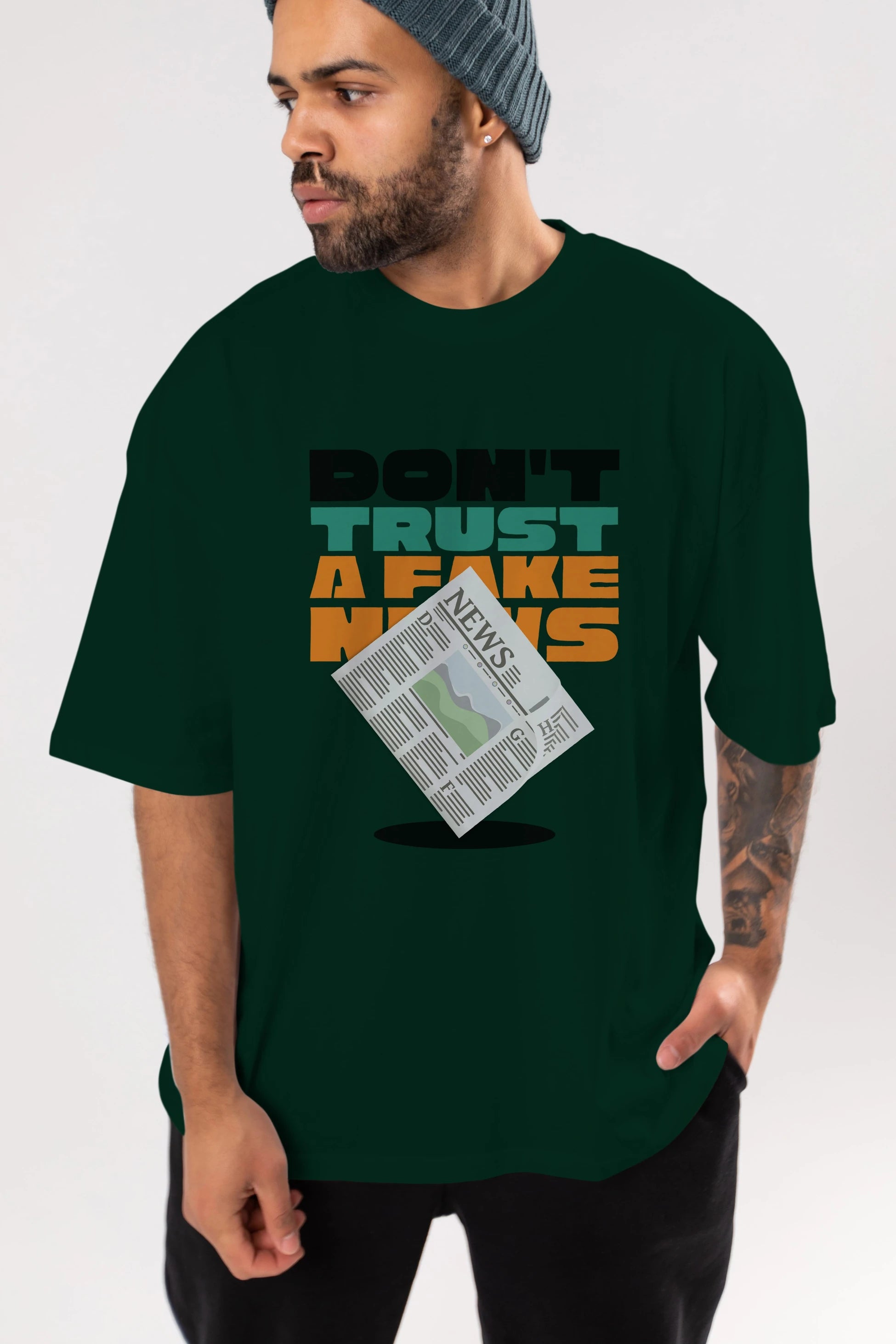 Dont Trust a Fake News Yazılı Ön Baskılı Oversize t-shirt Erkek Kadın Unisex