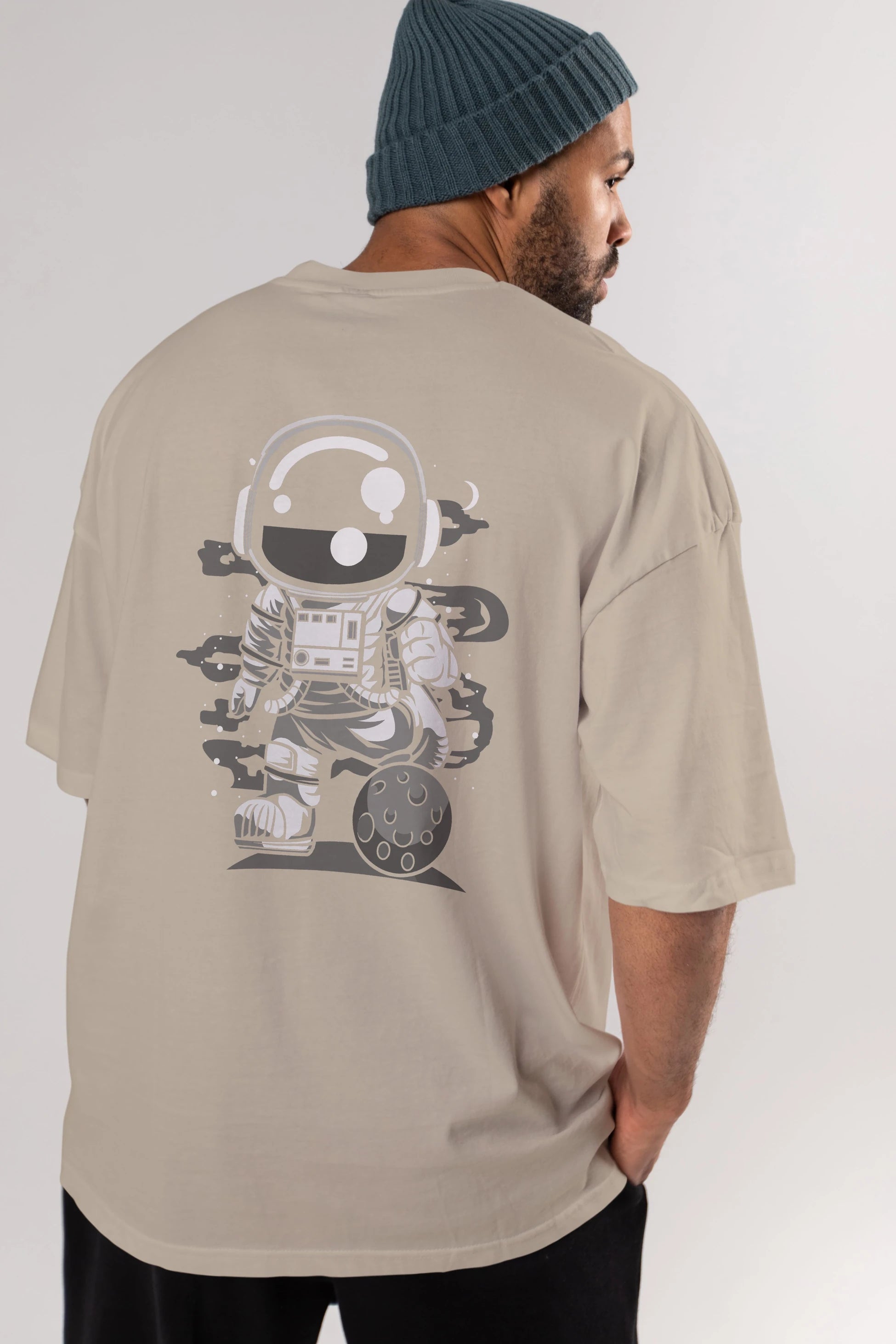 Astronaut Soccer Arka Baskılı Oversize t-shirt Erkek Kadın Unisex