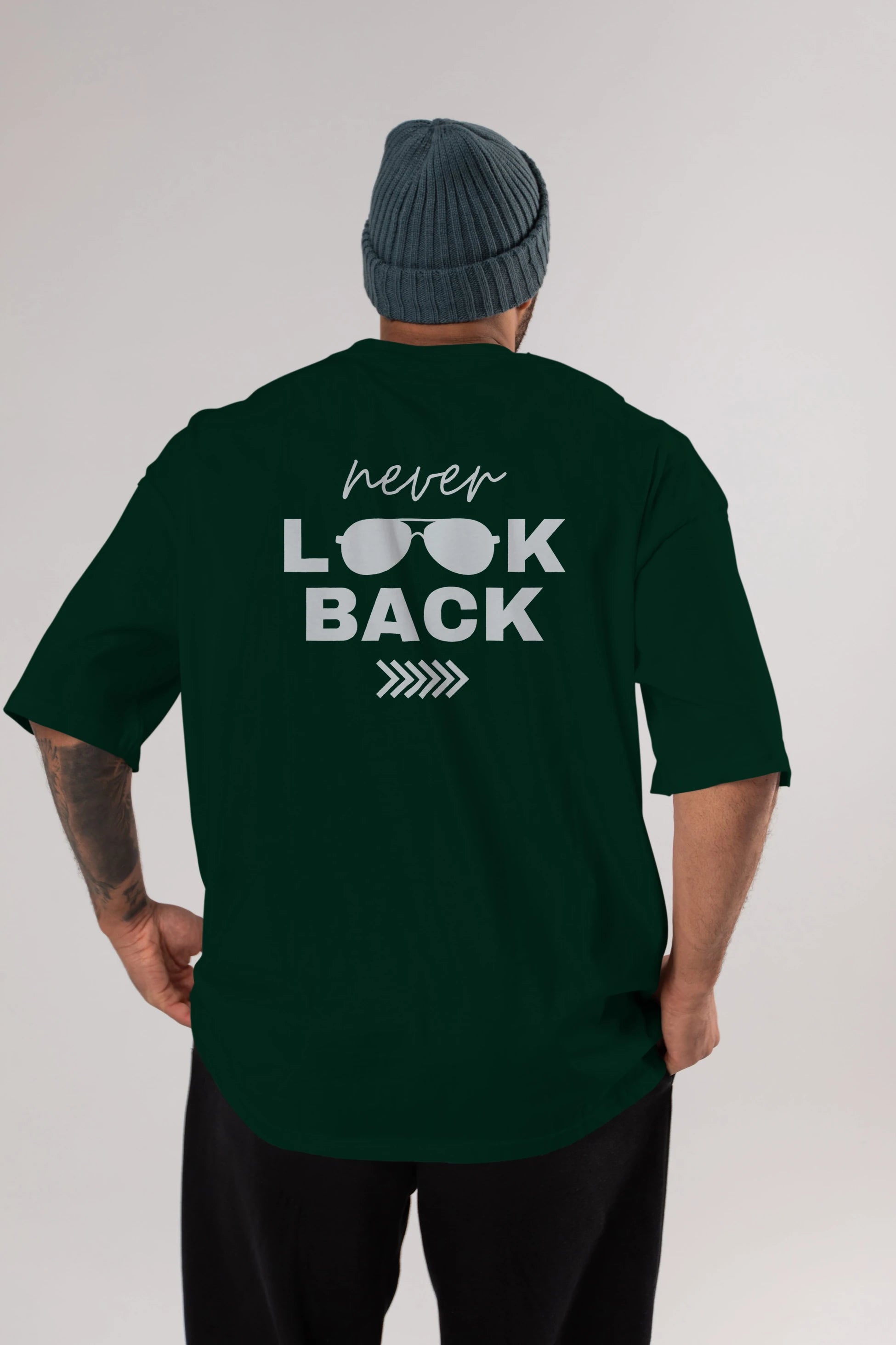 Never Look Back Yazılı Arka Baskılı Oversize t-shirt Erkek Kadın Unisex