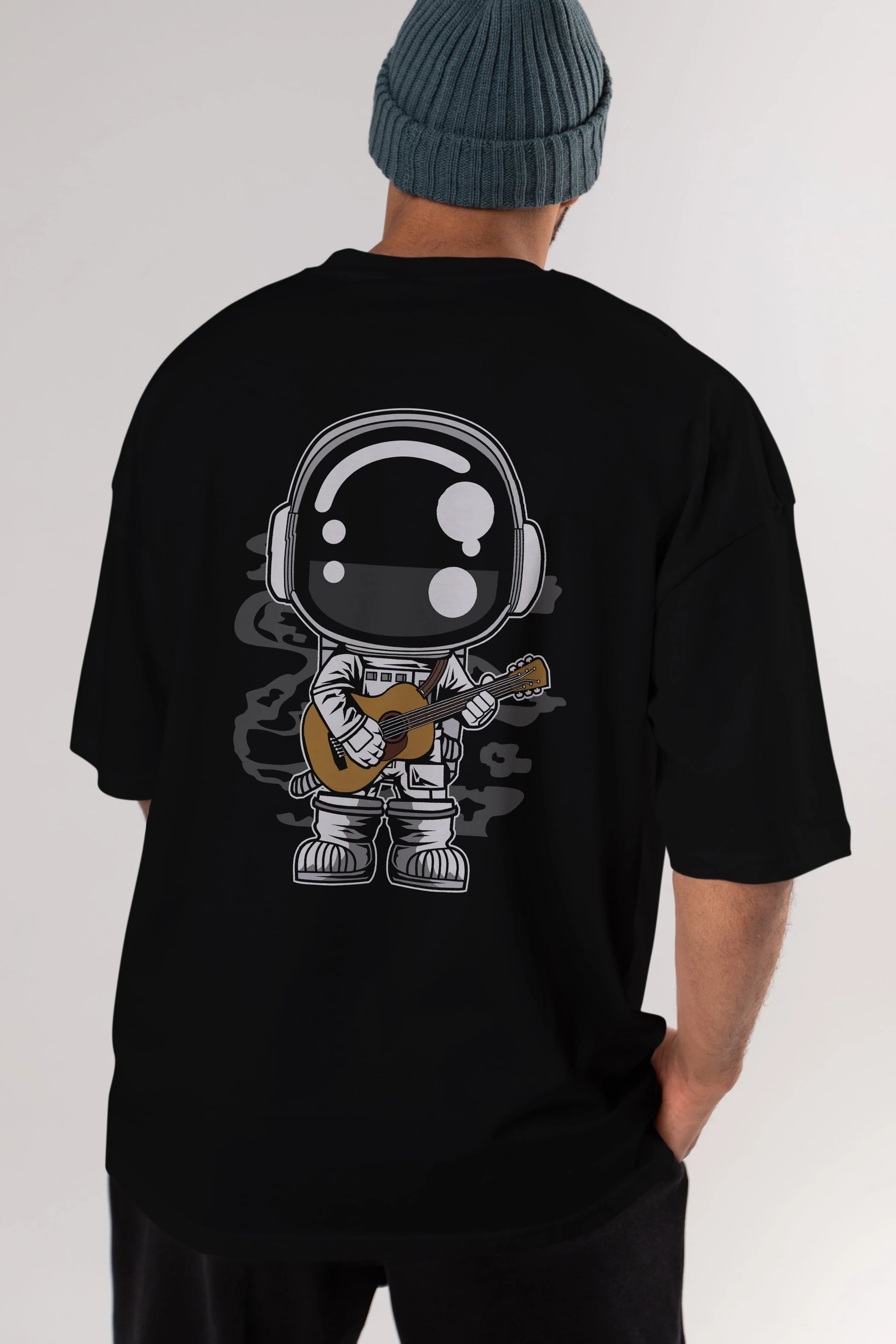 Astronaut Acoustic Guitar Arka Baskılı Oversize t-shirt Erkek Kadın Unisex