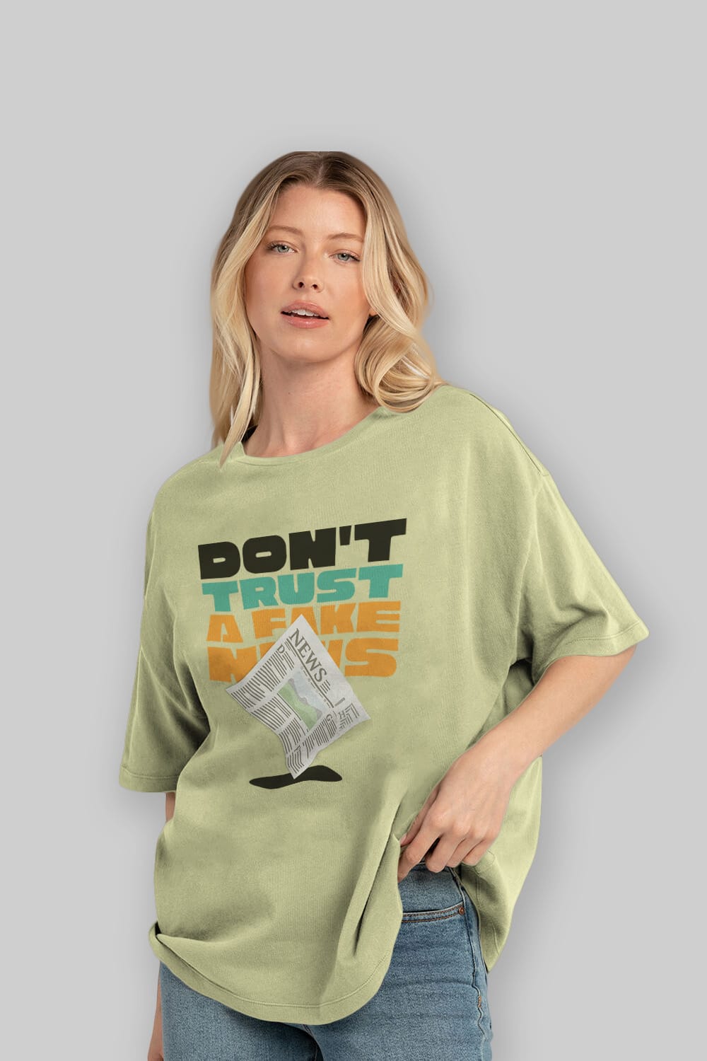 Dont Trust a Fake News Yazılı Ön Baskılı Oversize t-shirt Erkek Kadın Unisex