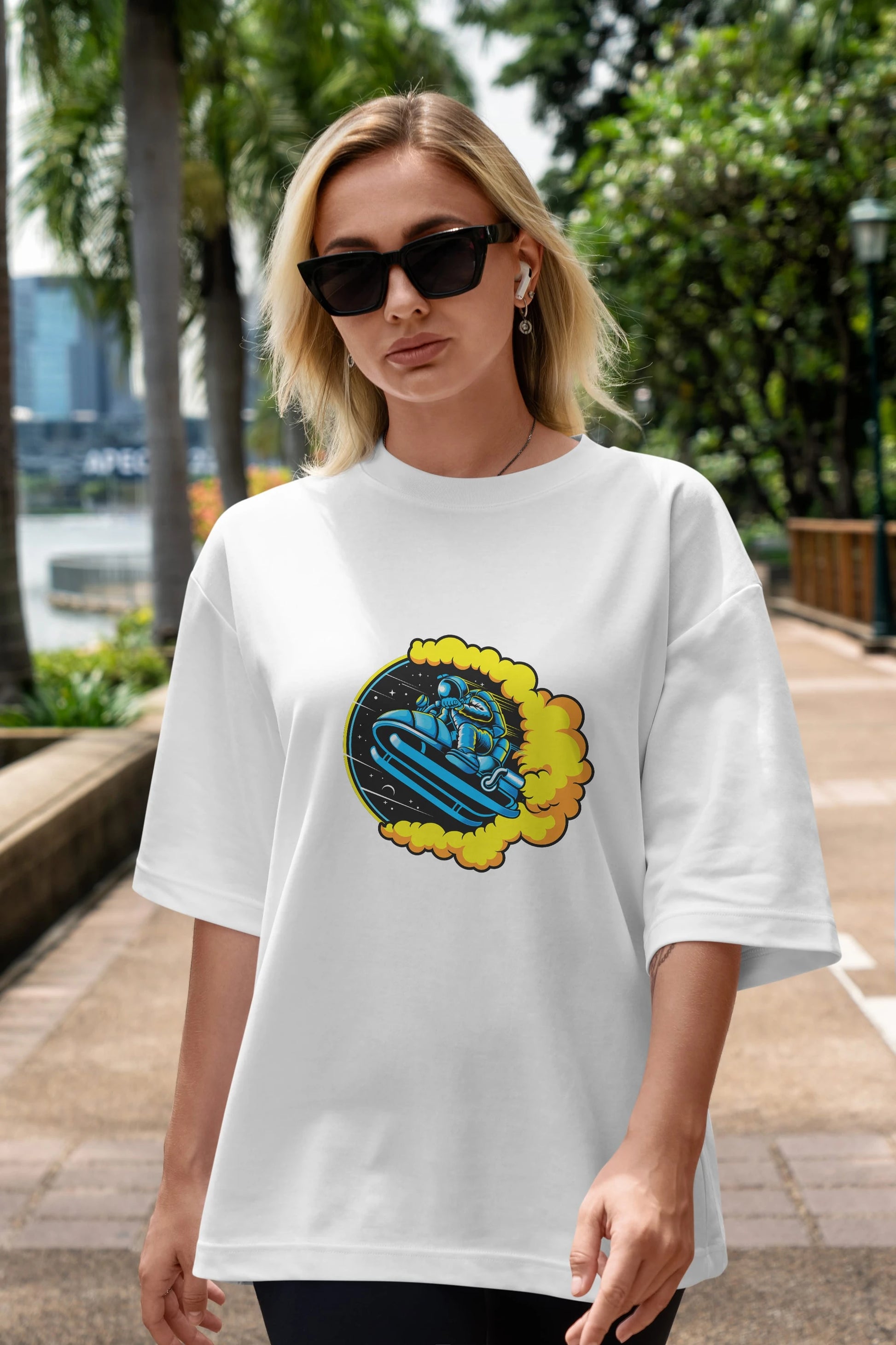 Astrojump with Snowmobile Sticker Ön Baskılı Oversize t-shirt Erkek Kadın Unisex