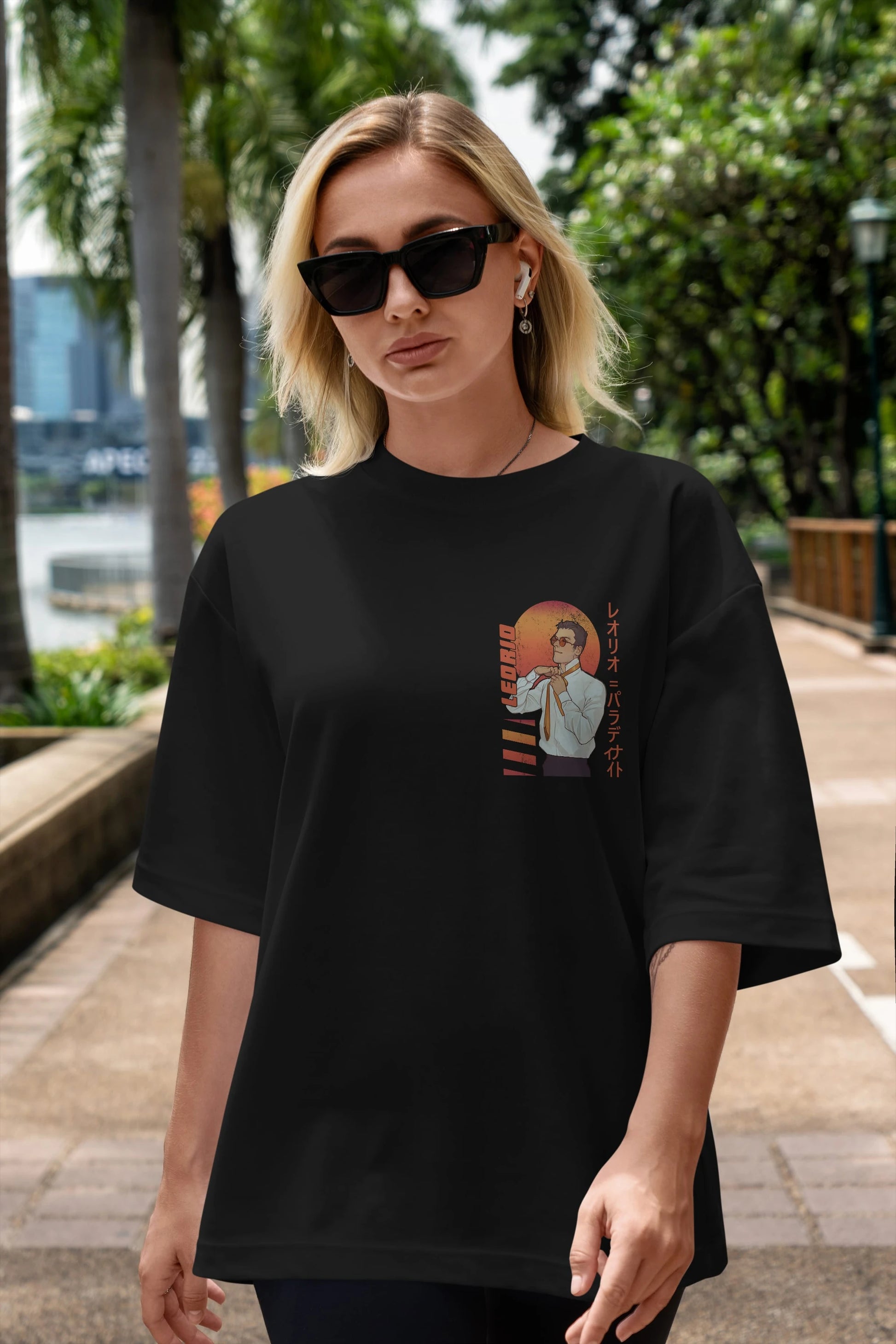 Leorio Paladiknight 5 (2) Ön Sol Baskılı Oversize t-shirt Erkek Kadın Unisex %100 Pamuk Bisiklet Yaka tişort