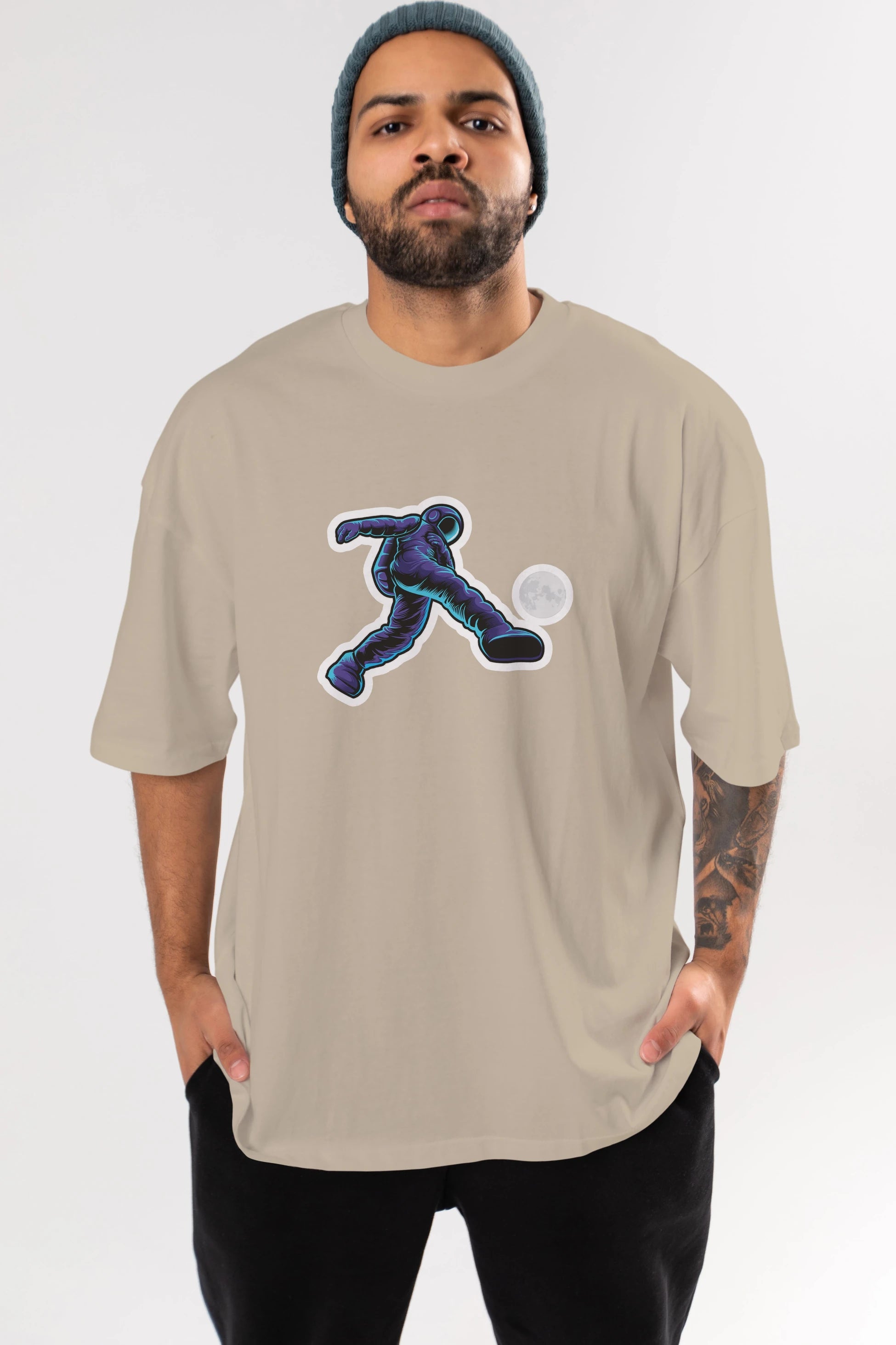 Astroball in Space Sticker Ön Baskılı Oversize t-shirt Erkek Kadın Unisex