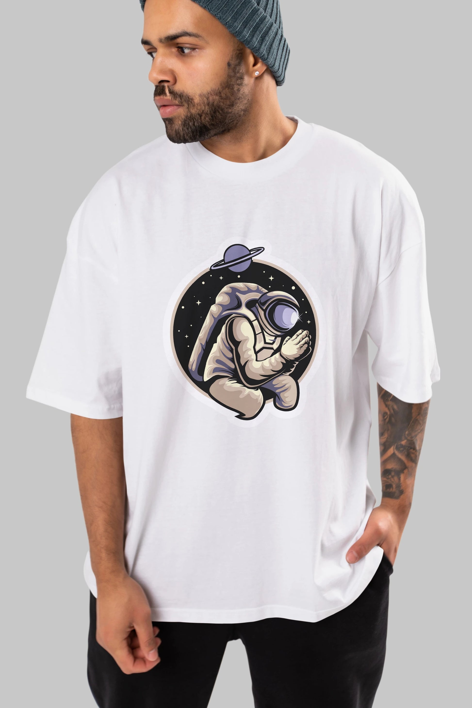 Astronaut Praying Sticker Ön Baskılı Oversize t-shirt Erkek Kadın Unisex