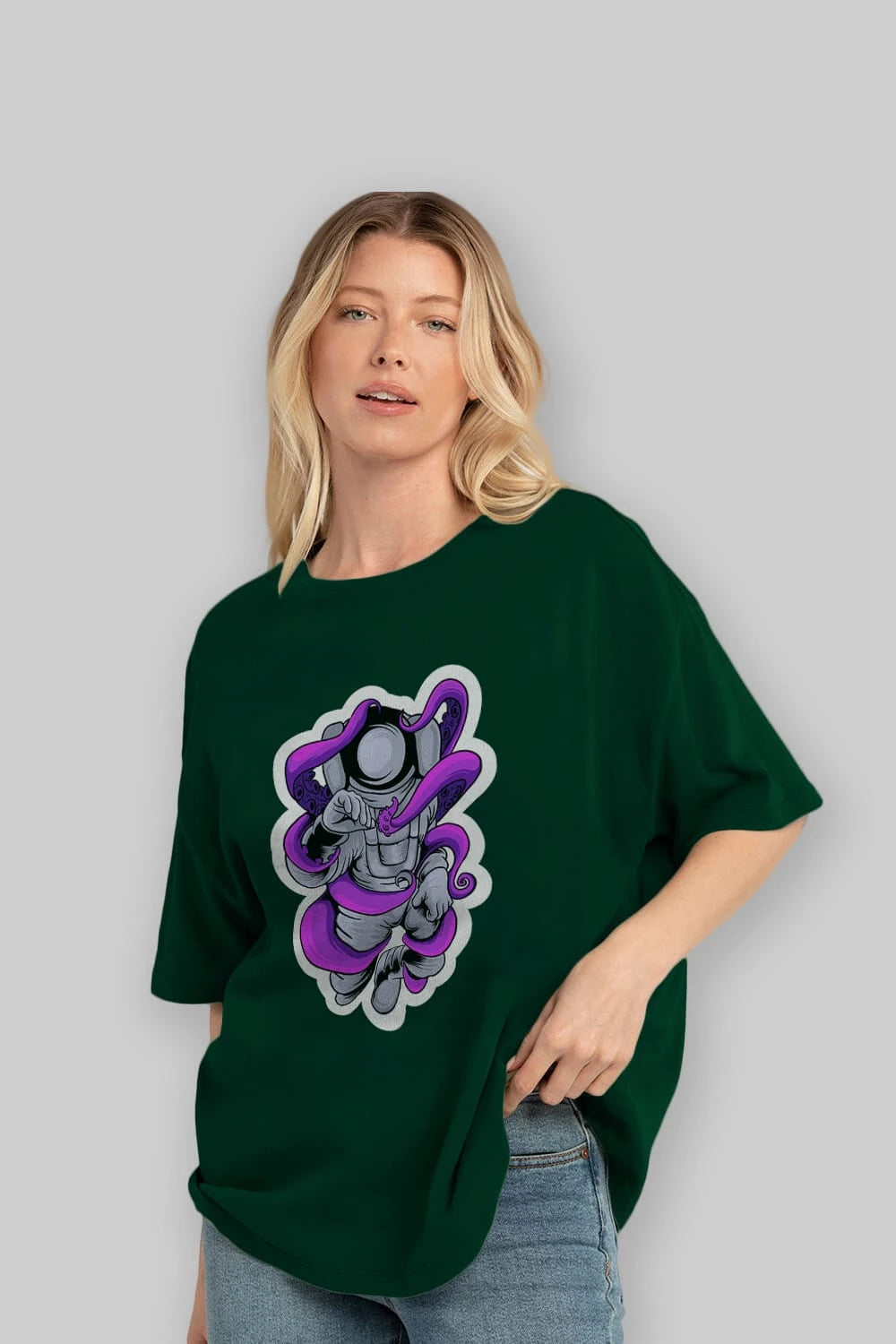 Astronaut fighting octopus sticker Ön Baskılı Oversize t-shirt Erkek Kadın Unisex