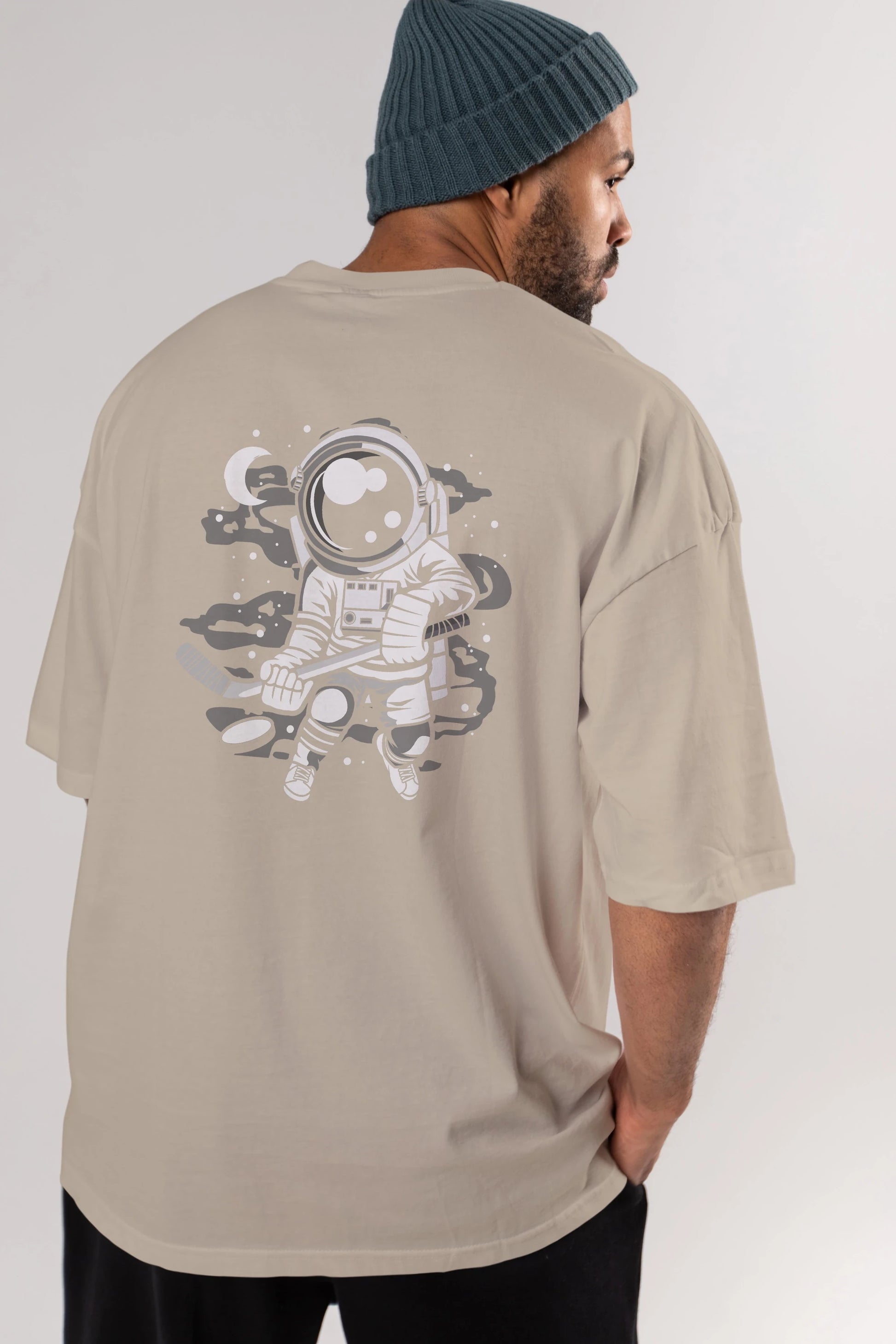 Hockey Player Astronaut Arka Baskılı Oversize t-shirt Erkek Kadın Unisex