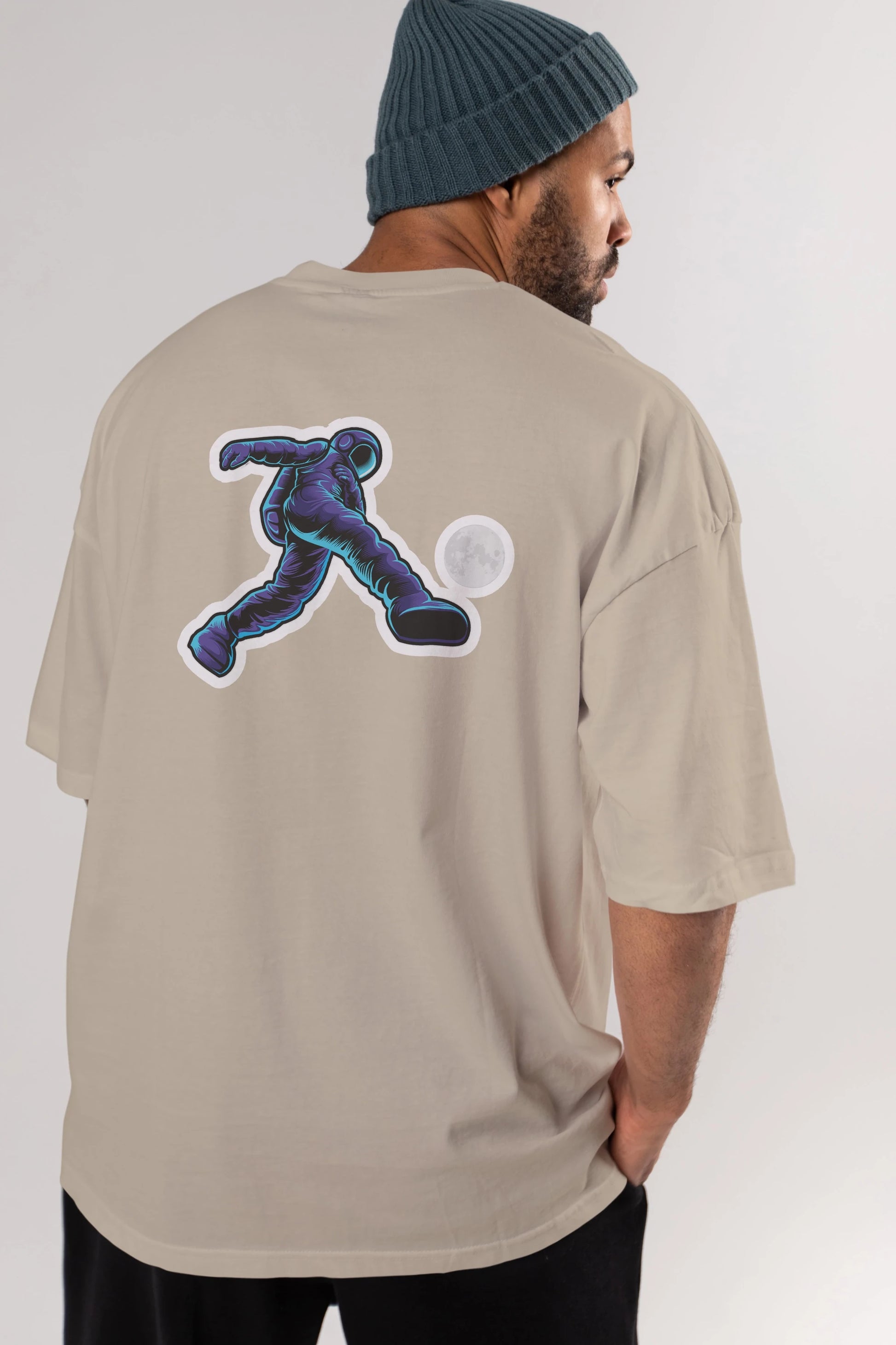 Astroball in Space Sticker Arka Baskılı Oversize t-shirt Erkek Kadın Unisex