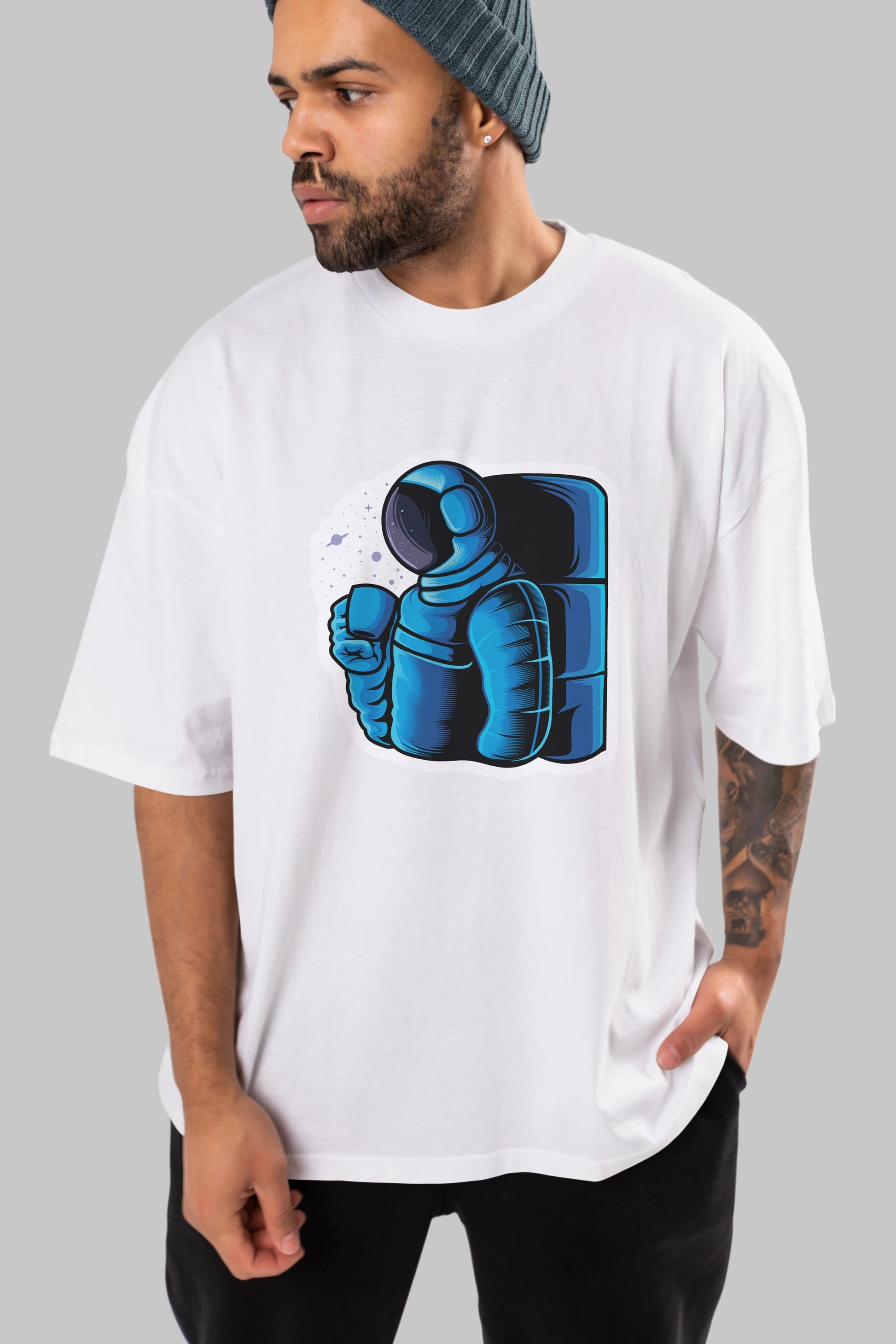 Drinking coffee in space sticker Ön Baskılı Oversize t-shirt Erkek Kadın Unisex