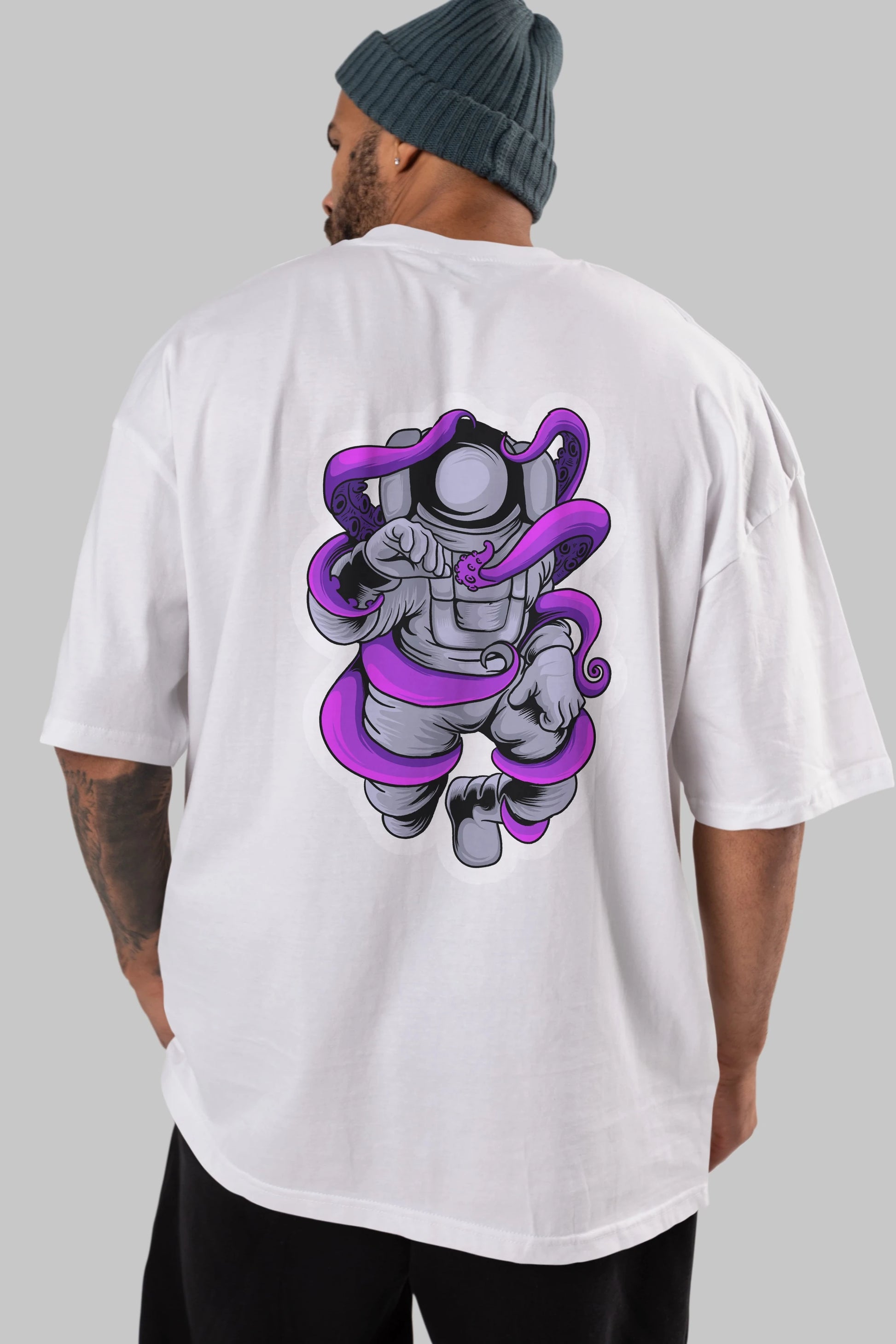 Astronaut fighting octopus sticker Arka Baskılı Oversize t-shirt Erkek Kadın Unisex