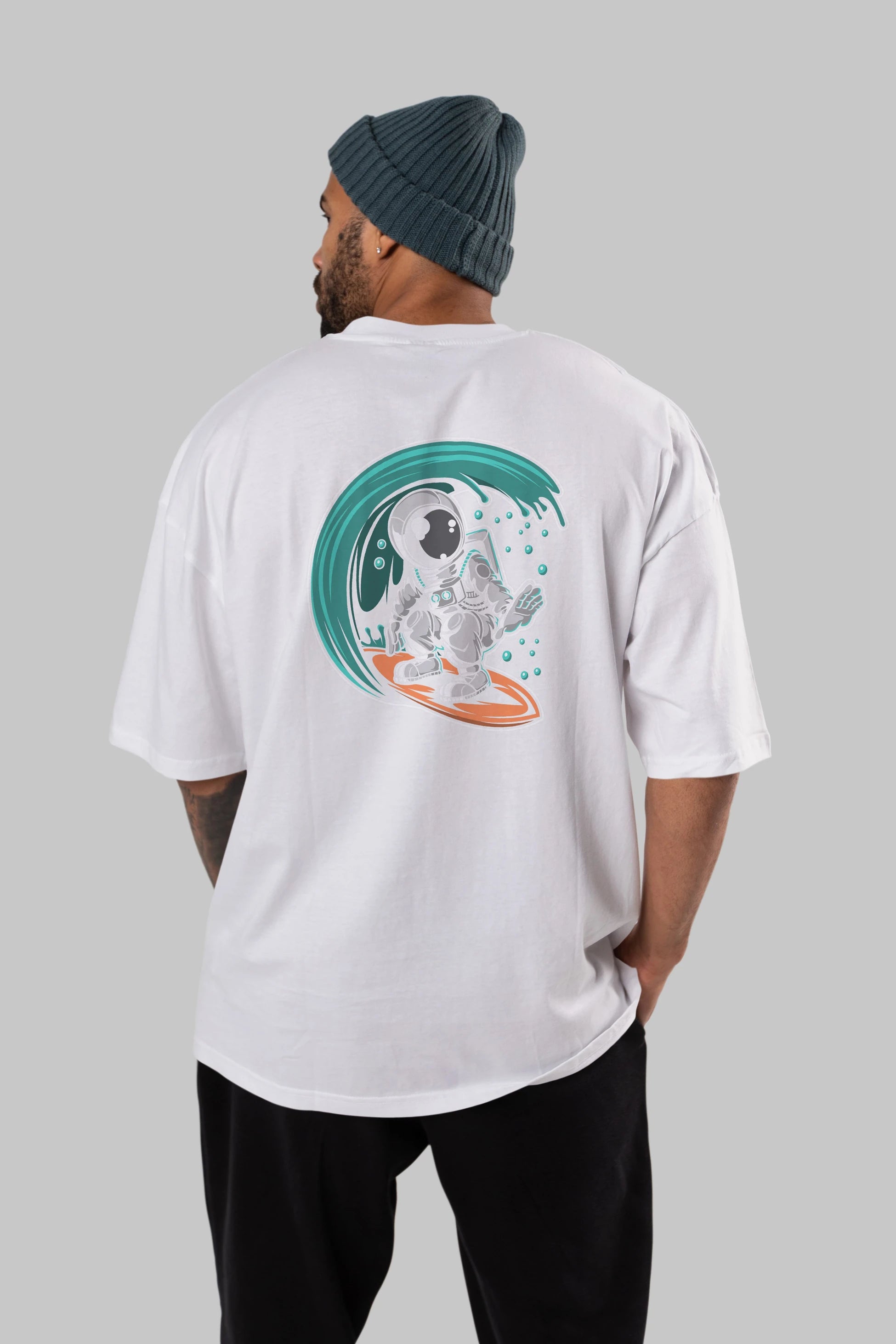 Astronaut Surfing Arka Baskılı Oversize t-shirt Erkek Kadın Unisex