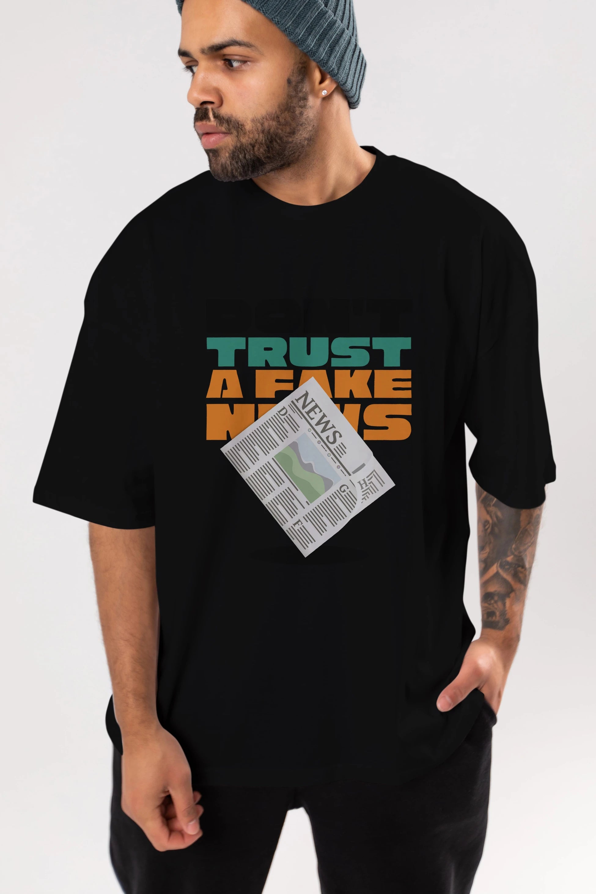 Dont Trust a Fake News Yazılı Ön Baskılı Oversize t-shirt Erkek Kadın Unisex