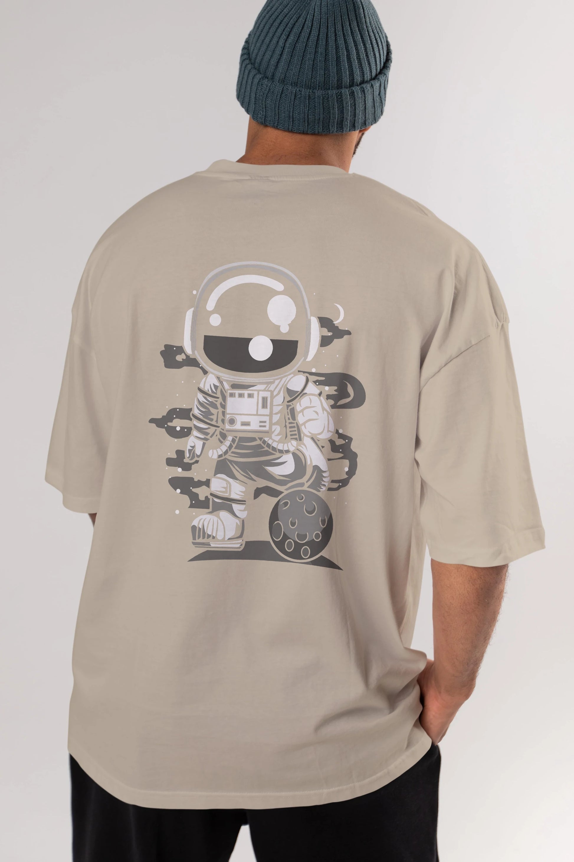 Astronaut Soccer Arka Baskılı Oversize t-shirt Erkek Kadın Unisex