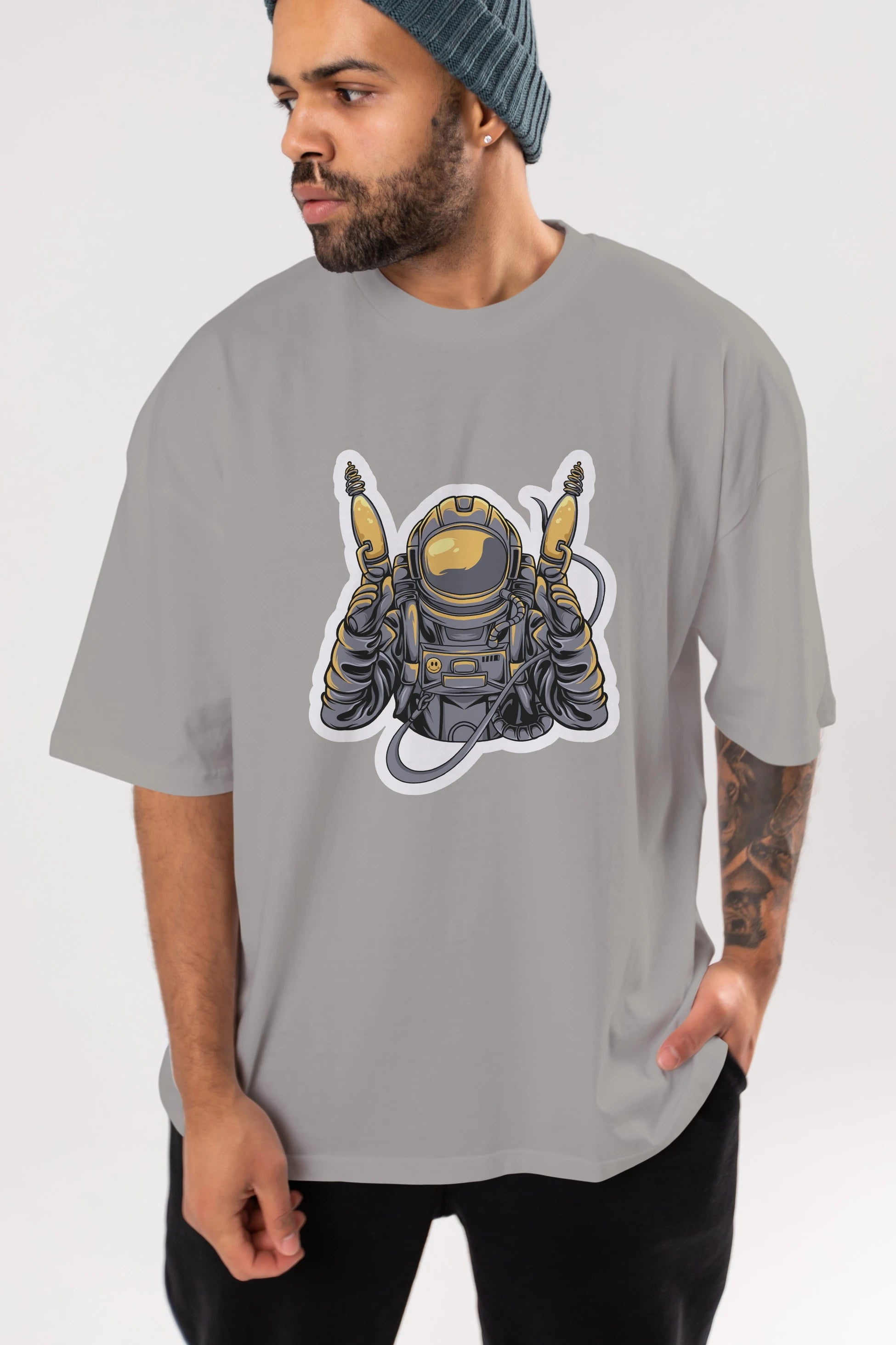 Alien Hunter Sticker Ön Baskılı Oversize t-shirt Erkek Kadın Unisex