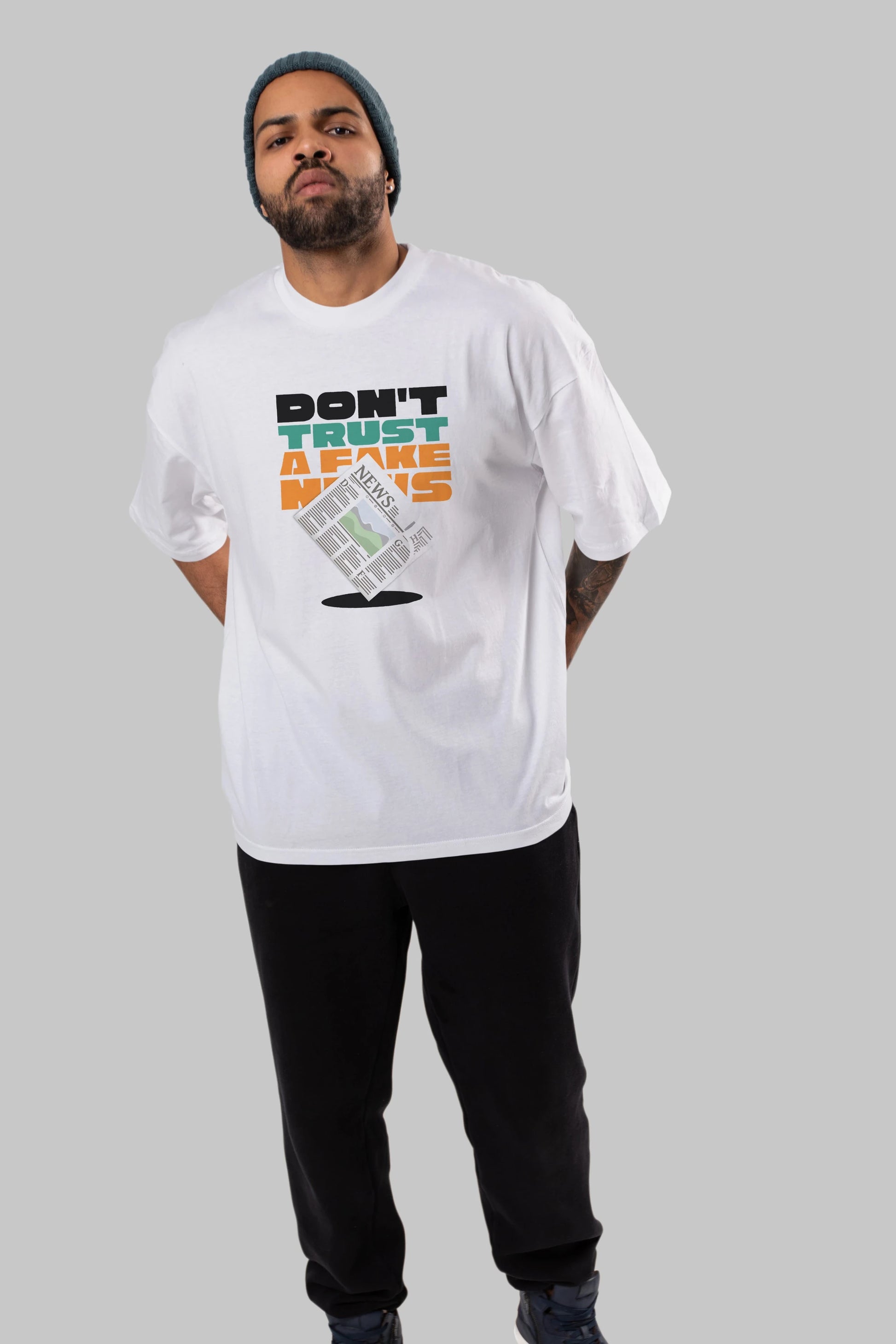 Dont Trust a Fake News Yazılı Ön Baskılı Oversize t-shirt Erkek Kadın Unisex