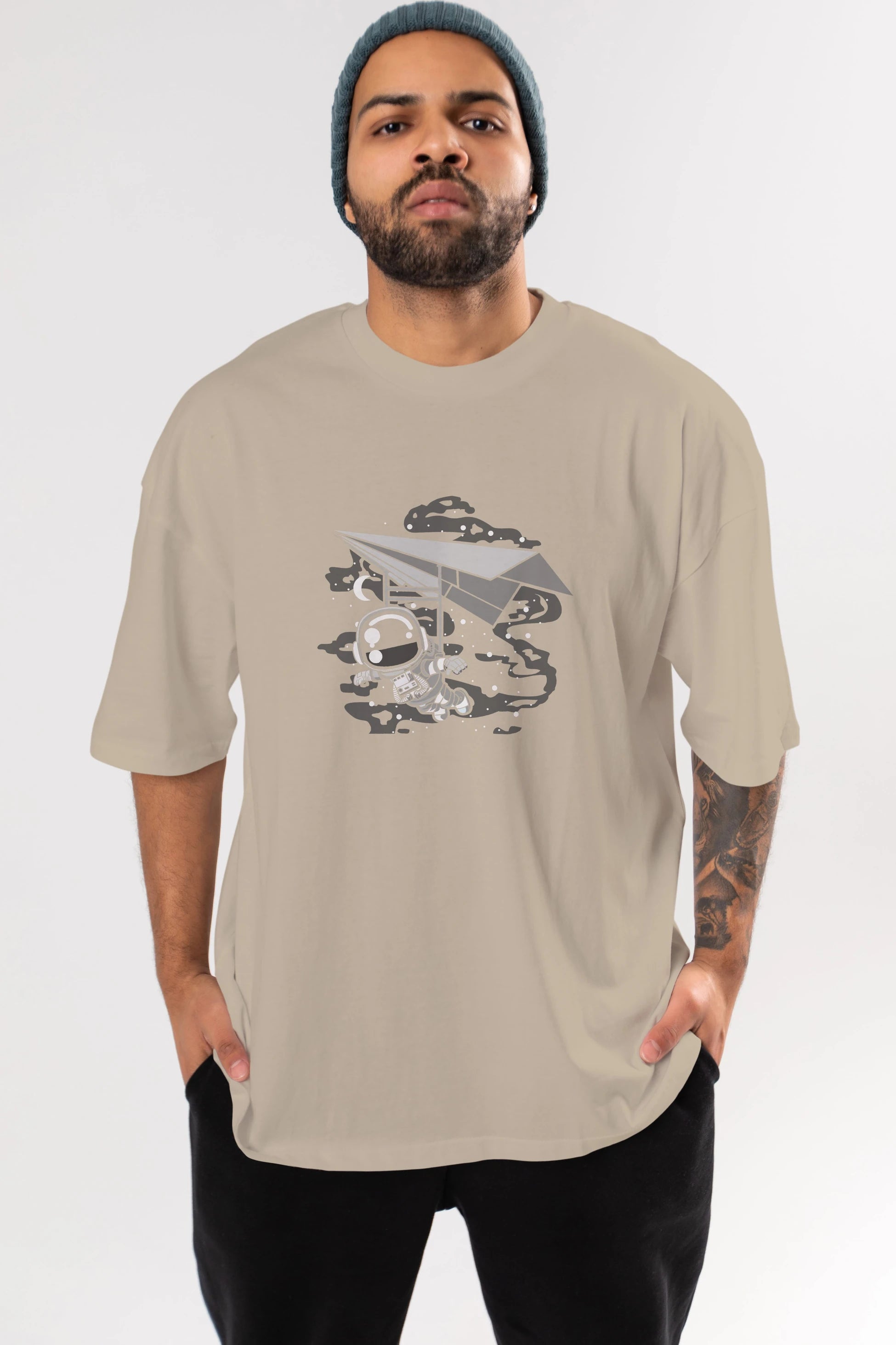Astronaut Flying Ön Baskılı Oversize t-shirt Erkek Kadın Unisex