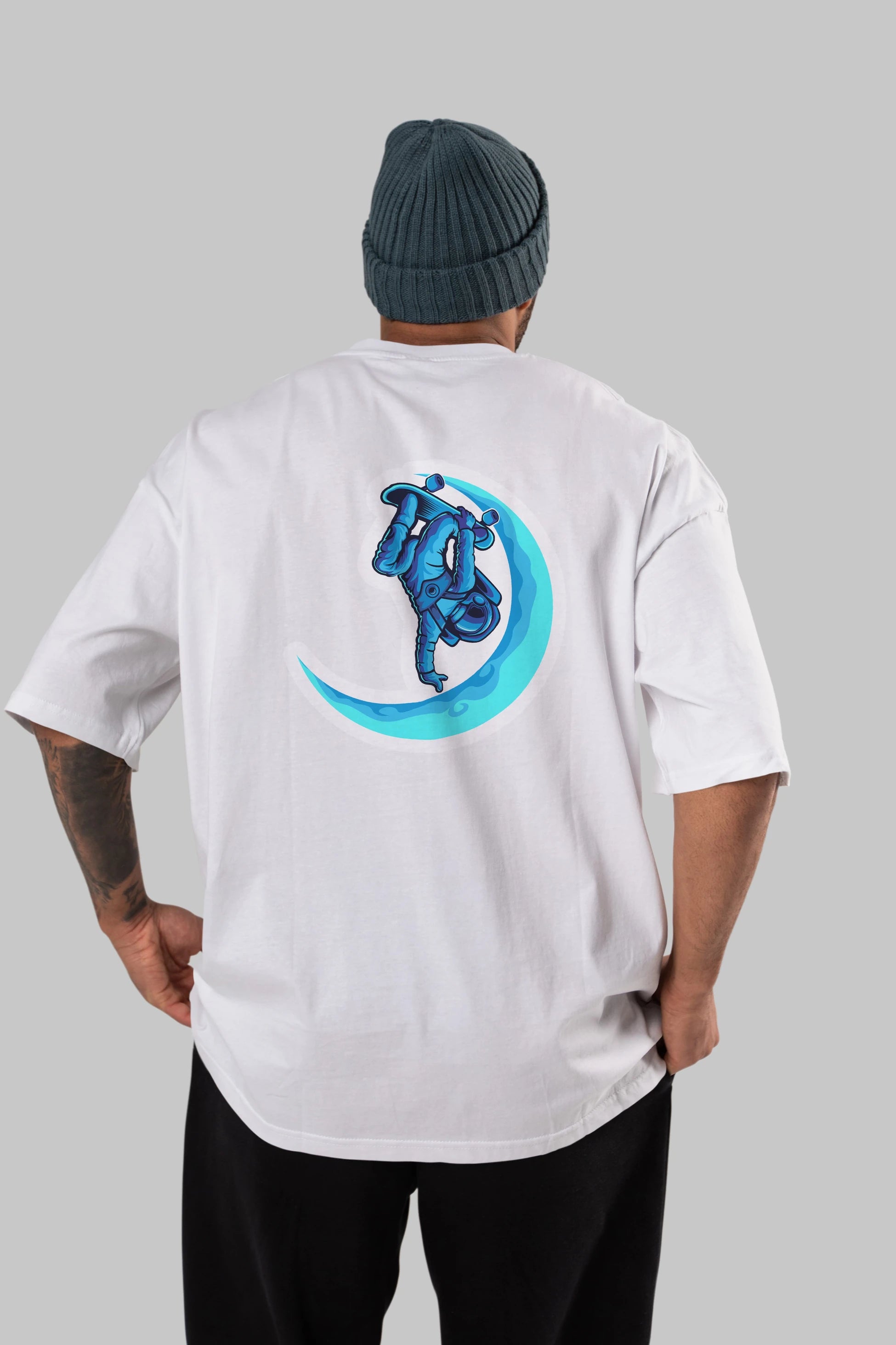 Skating on the moon sticker Arka Baskılı Oversize t-shirt Erkek Kadın Unisex