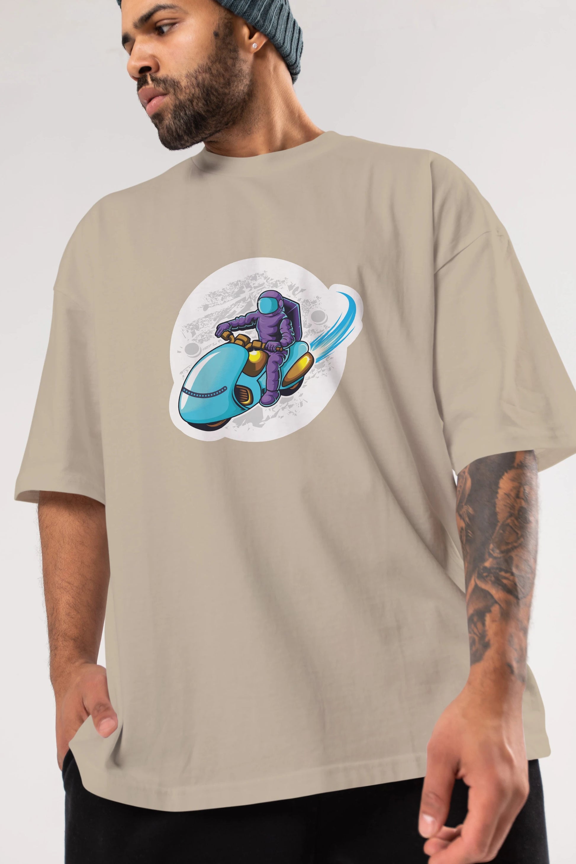 Astrorider in Space Sticker Ön Baskılı Oversize t-shirt Erkek Kadın Unisex