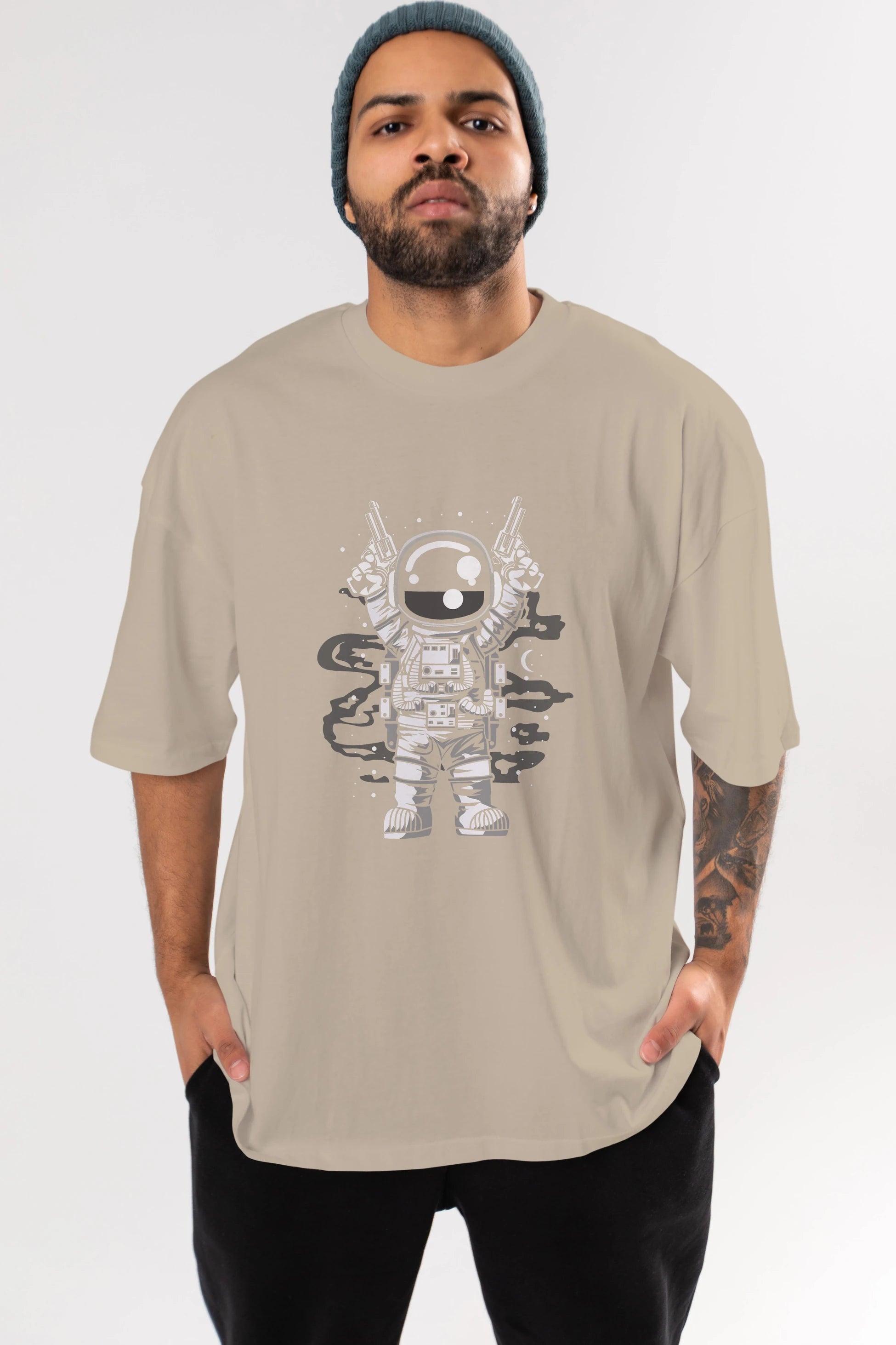 Astronaut Gun Ön Baskılı Oversize t-shirt Erkek Kadın Unisex