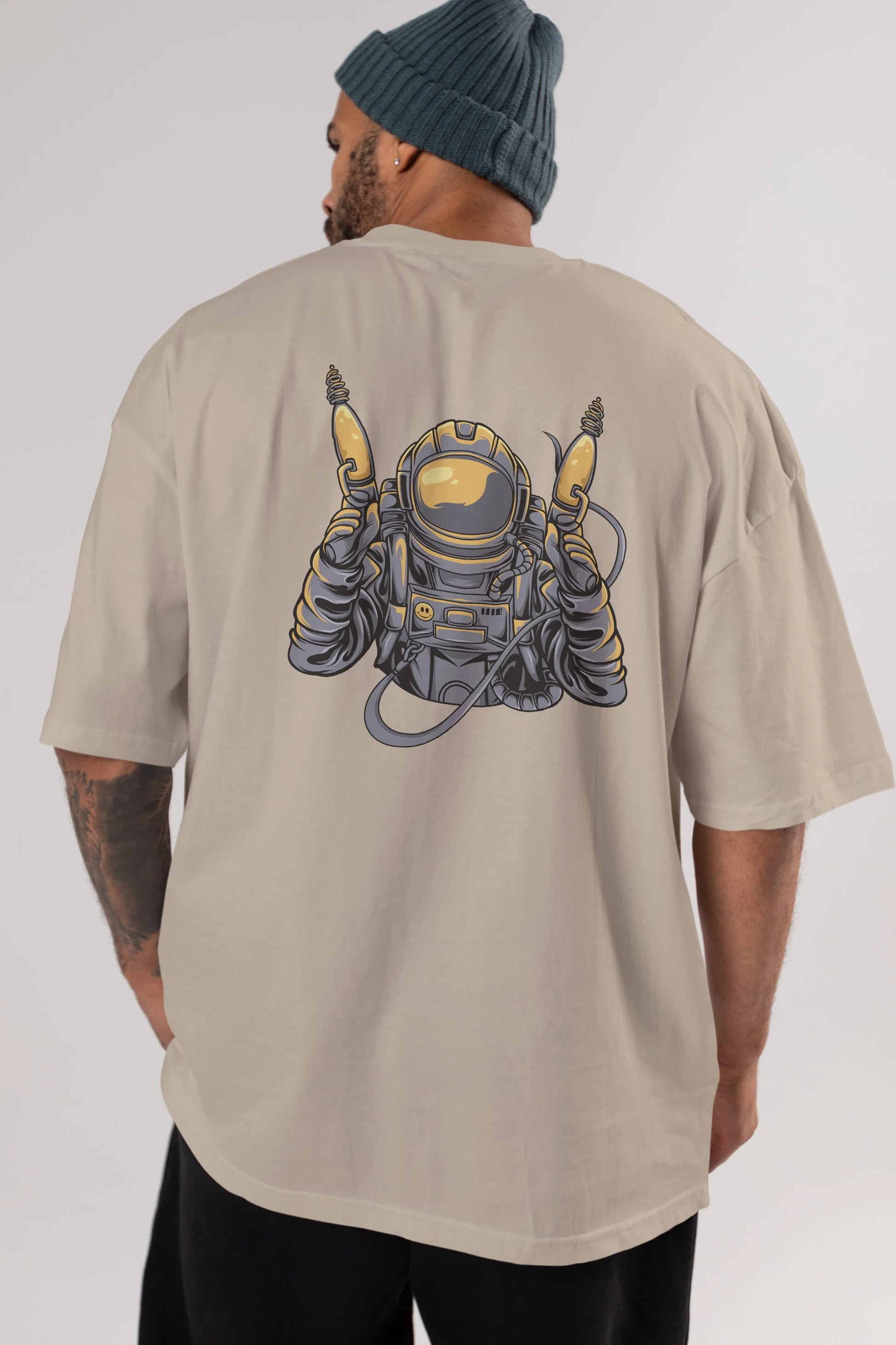 Alien Hunter Arka Baskılı Oversize t-shirt Erkek Kadın Unisex