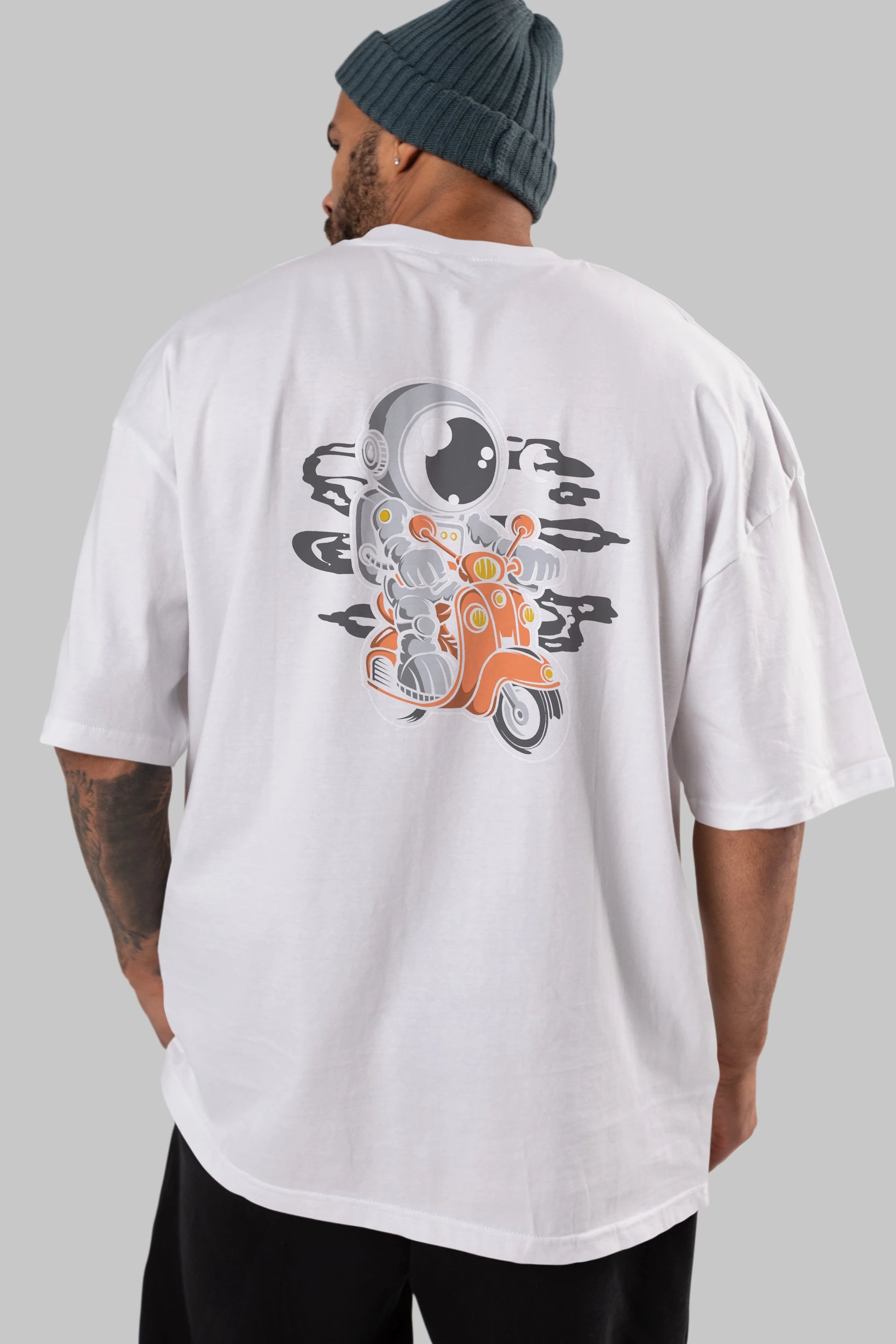 Astronaut Scooter Arka Baskılı Oversize t-shirt Erkek Kadın Unisex