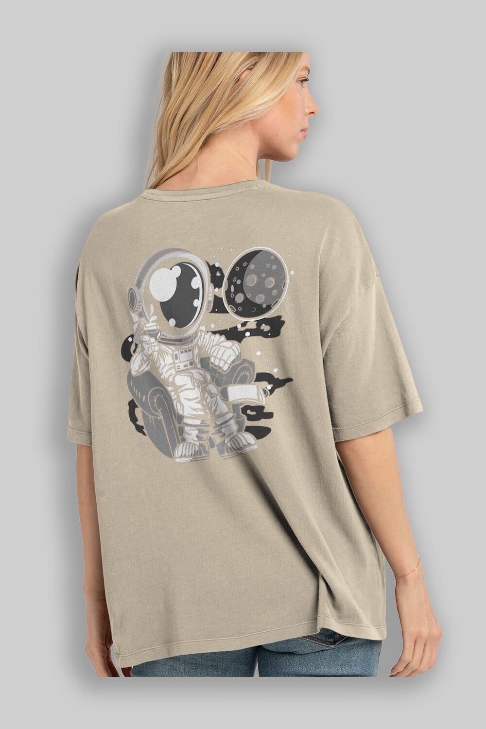 Astronaut Drinking And Relax Arka Baskılı Oversize t-shirt Erkek Kadın Unisex