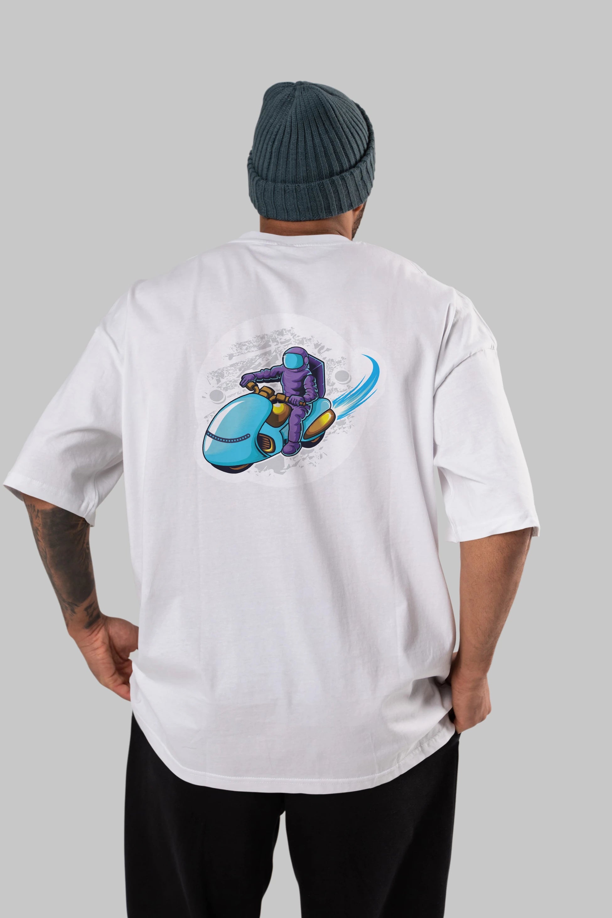 Astrorider in Space Sticker Arka Baskılı Oversize t-shirt Erkek Kadın Unisex