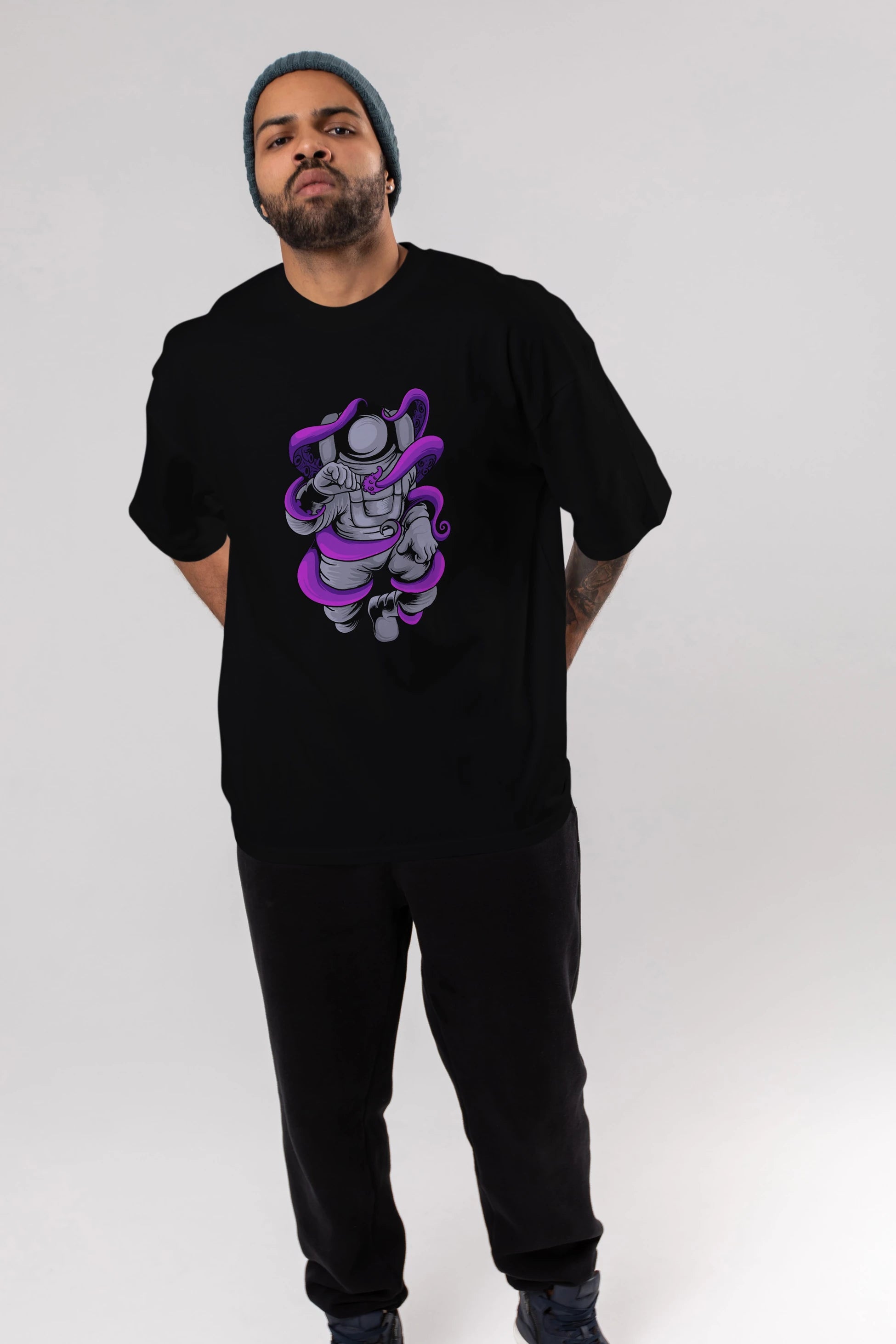 Astronaut fighting octopus Ön Baskılı Oversize t-shirt Erkek Kadın Unisex