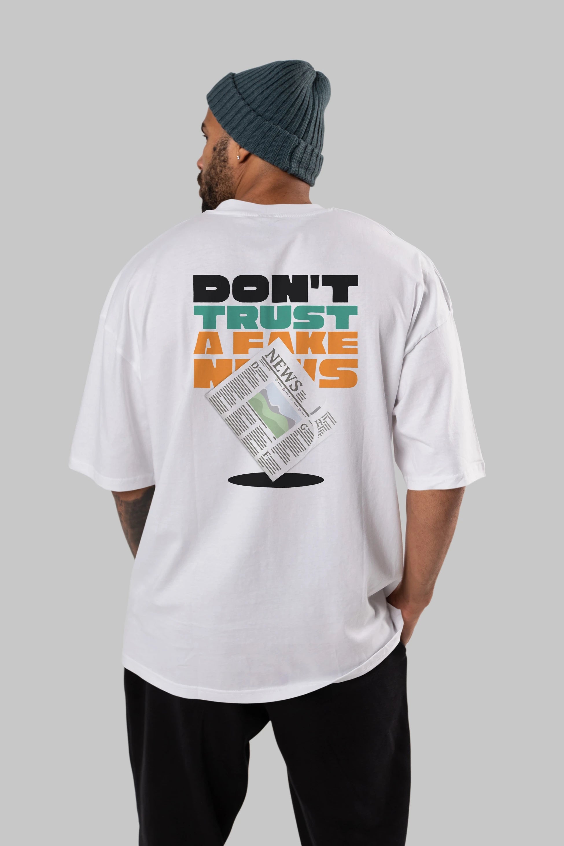 Dont Trust a Fake News Yazılı Arka Baskılı Oversize t-shirt Erkek Kadın Unisex