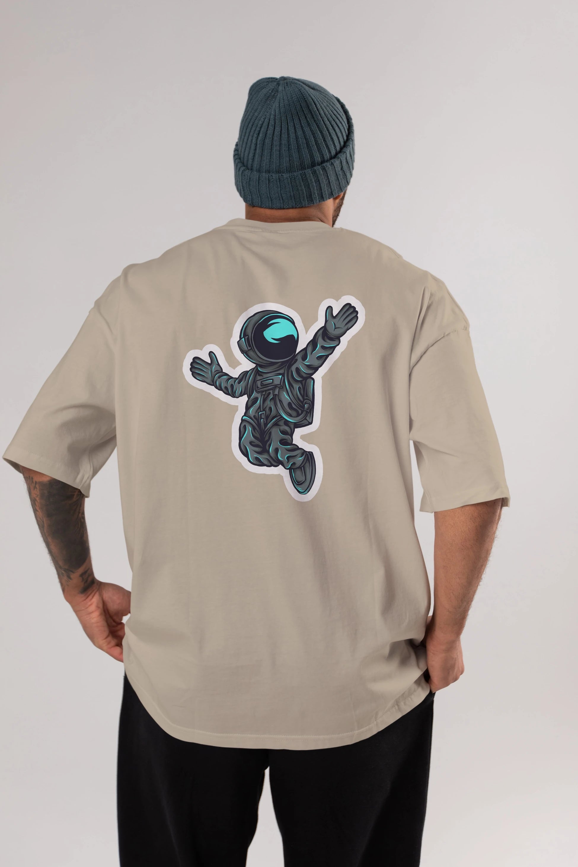 Happy Astronaut Sticker Arka Baskılı Oversize t-shirt Erkek Kadın Unisex