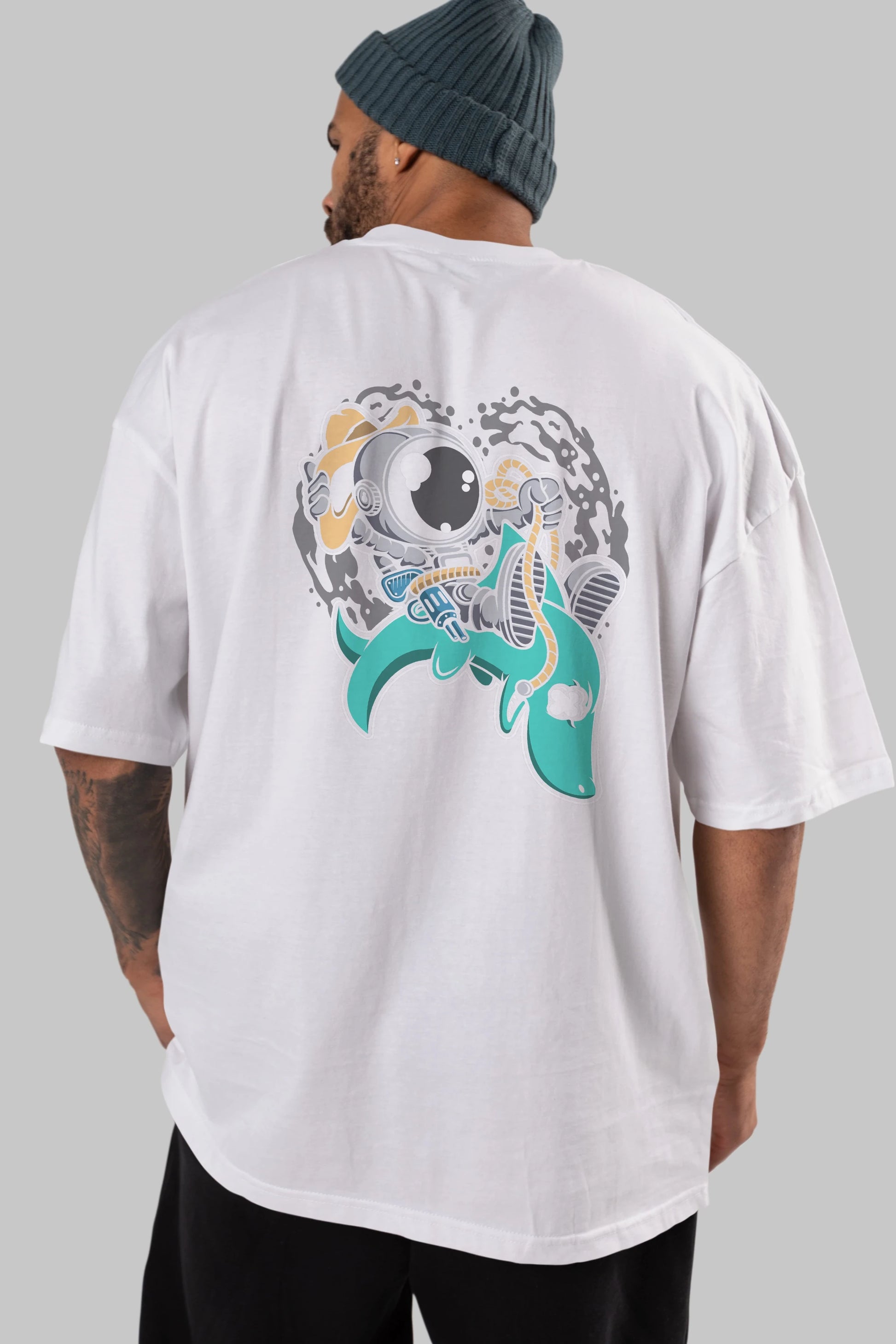 Astronaut Riding Shark Arka Baskılı Oversize t-shirt Erkek Kadın Unisex