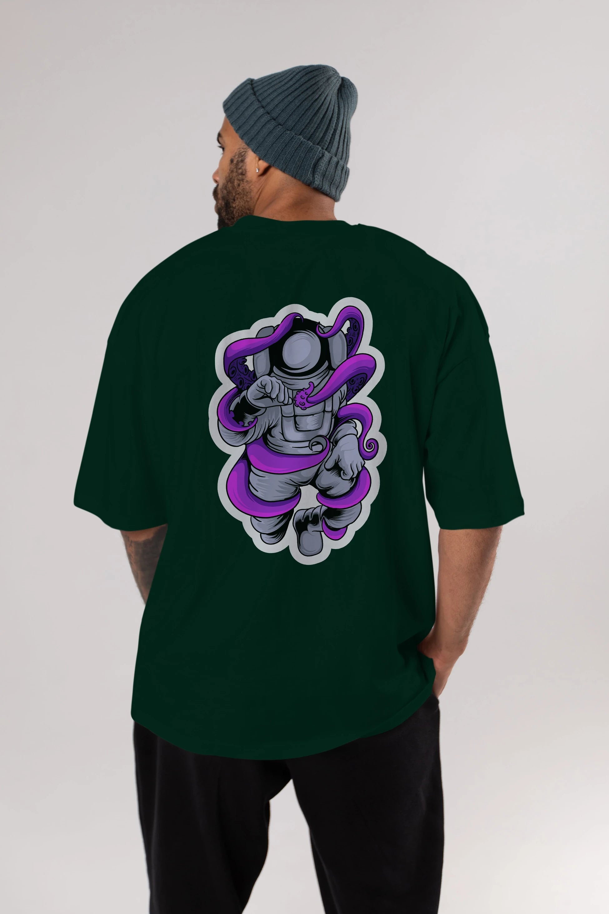 Astronaut fighting octopus sticker Arka Baskılı Oversize t-shirt Erkek Kadın Unisex