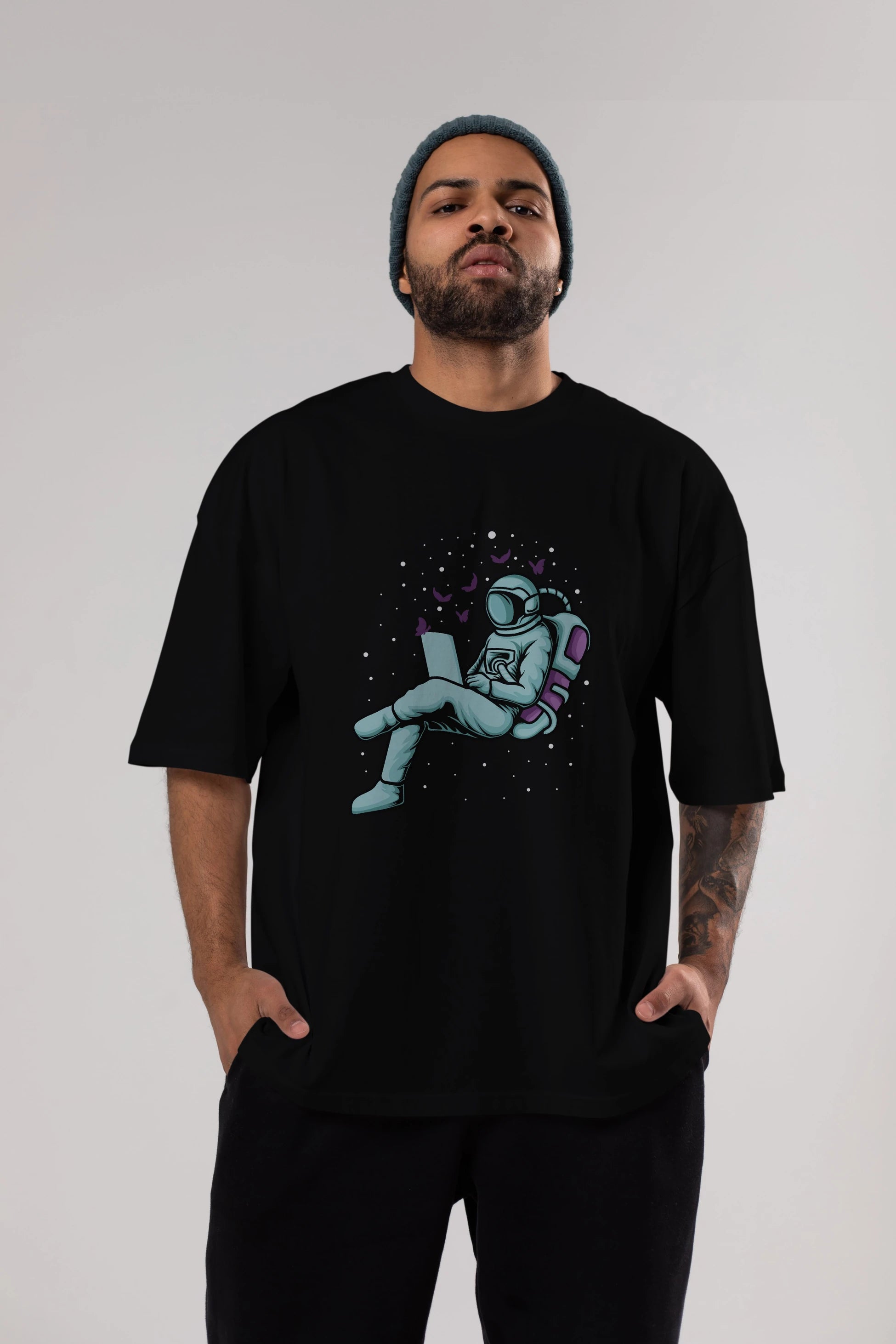 Work with Butterflies in Space Ön Baskılı Oversize t-shirt Erkek Kadın Unisex