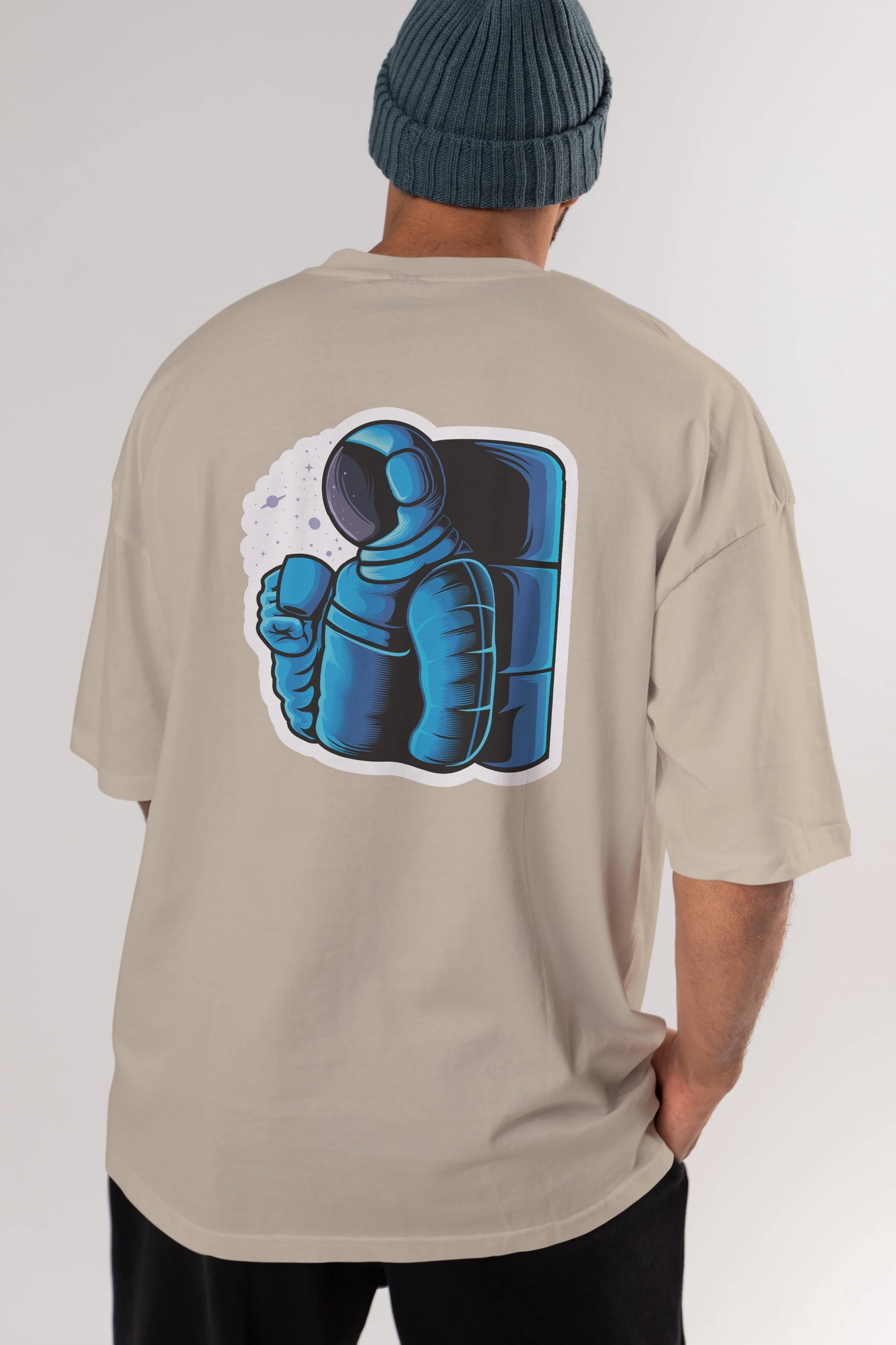 Drinking coffee in space sticker Arka Baskılı Oversize t-shirt Erkek Kadın Unisex