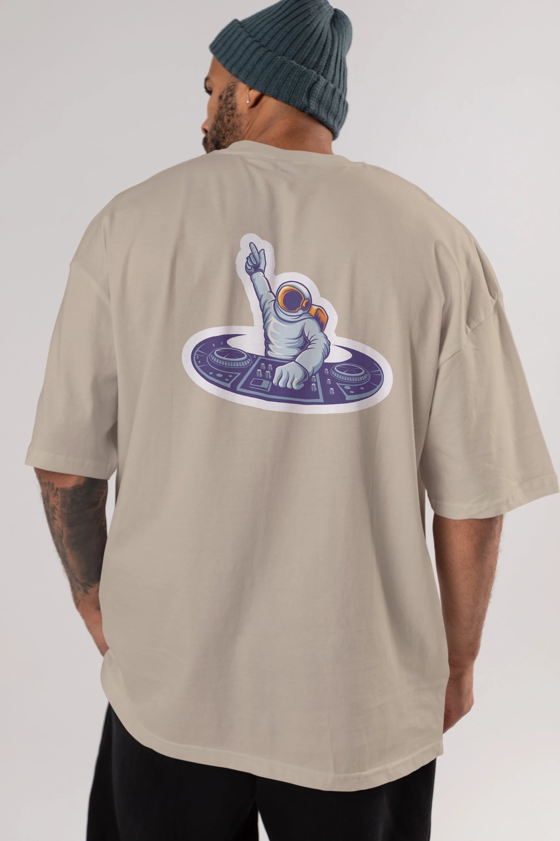 Astronaut Disk Jockey Party Sticker Arka Baskılı Oversize t-shirt Erkek Kadın Unisex