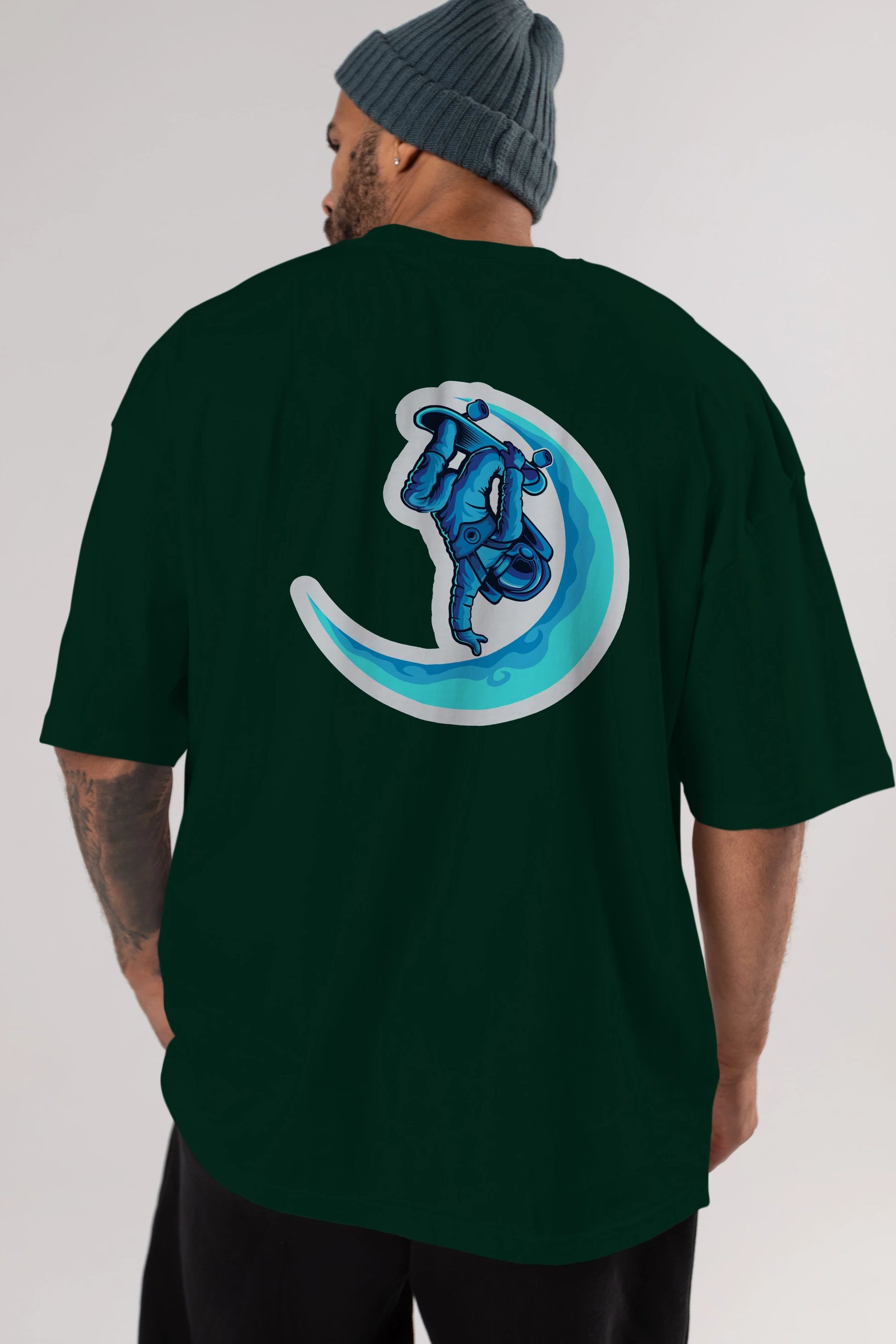 Skating on the moon sticker Arka Baskılı Oversize t-shirt Erkek Kadın Unisex