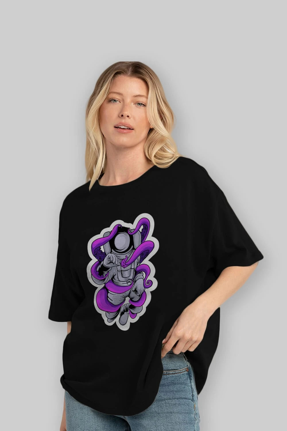 Astronaut fighting octopus sticker Ön Baskılı Oversize t-shirt Erkek Kadın Unisex