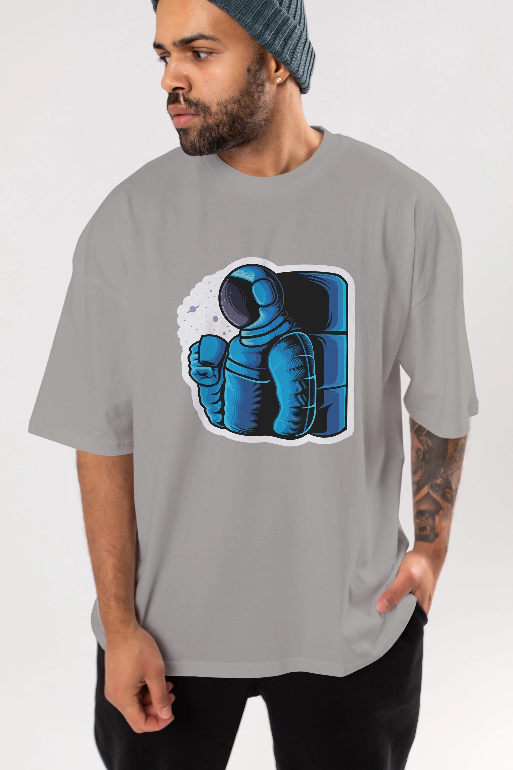 Drinking coffee in space sticker Ön Baskılı Oversize t-shirt Erkek Kadın Unisex